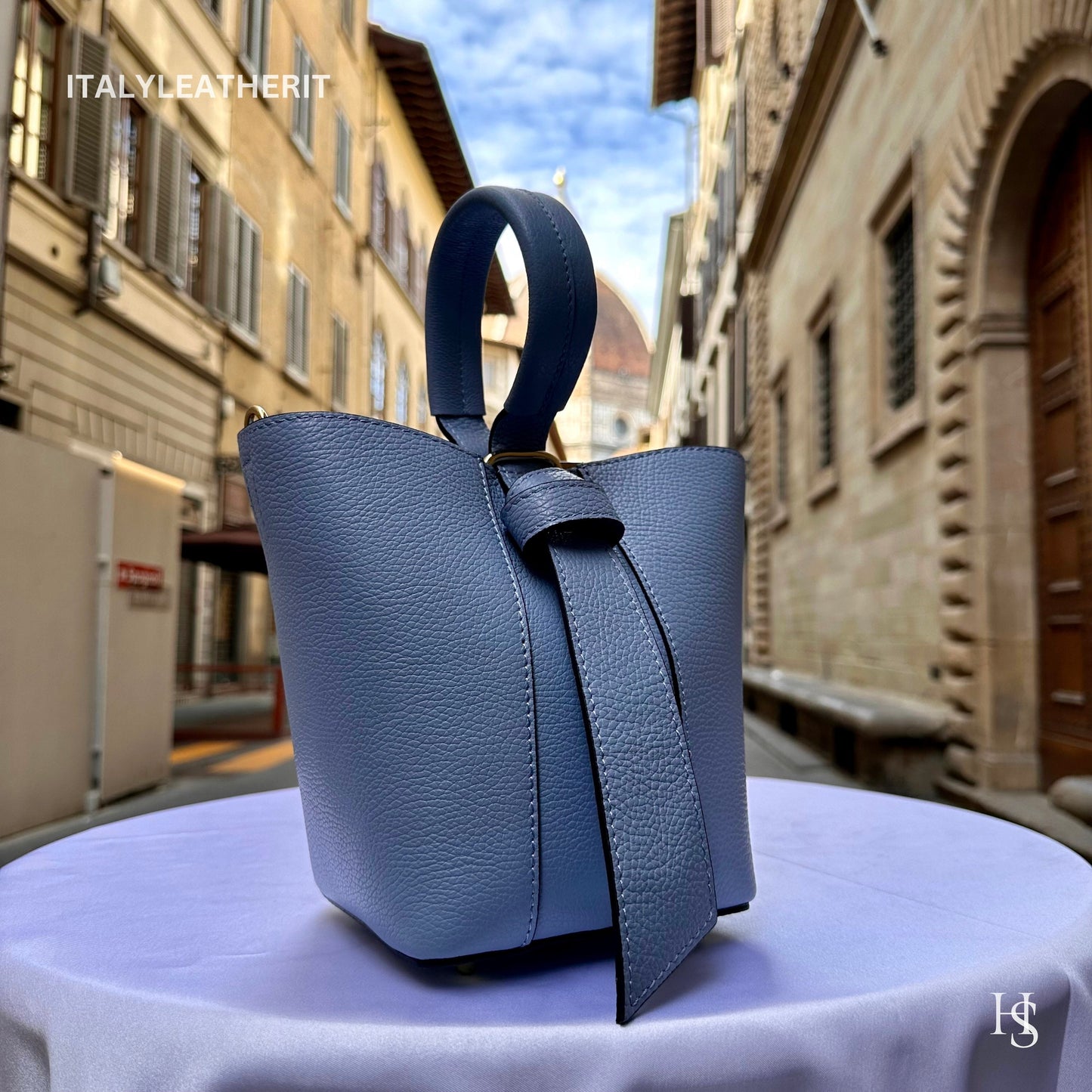 Italian Handmade Leather Bags For Woman l l Elegant Leather Tote From Florence, Bucket bag