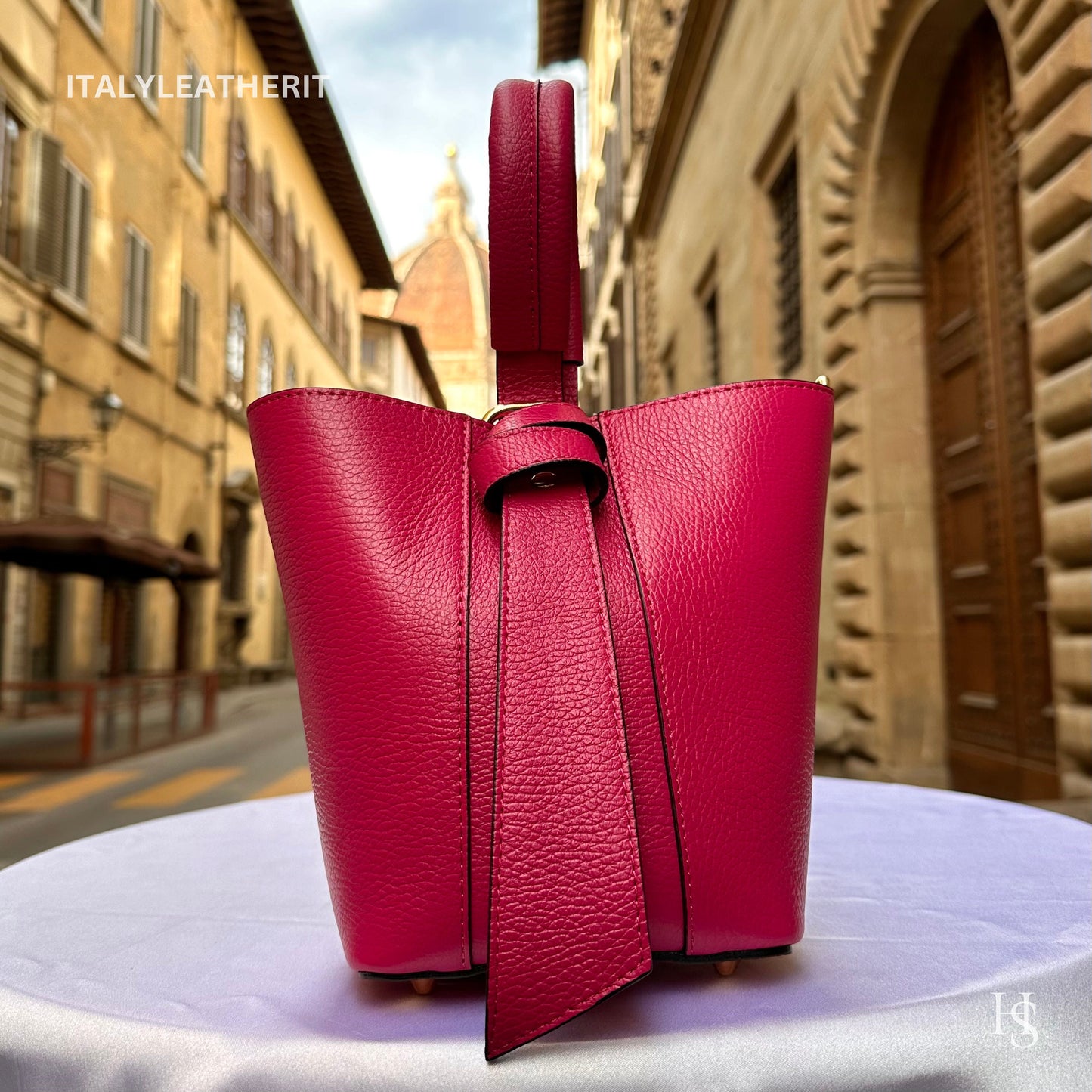 Italian Handmade Leather Bags For Women l l Elegant Leather Tote From Florence, Bucket bag, fuchsia tote, fashion bag