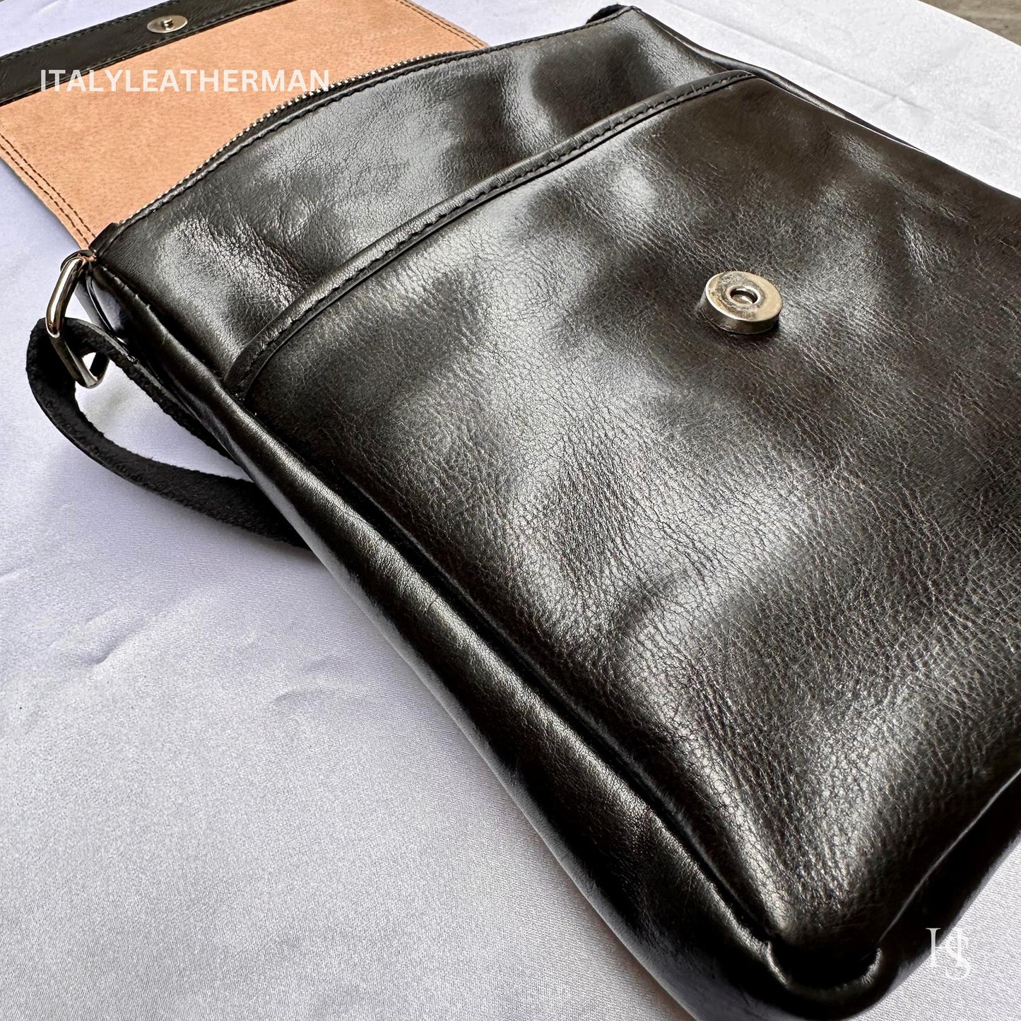 Italian Handmade Leather Crossbody Bags for Men Made In Italy from - Italy Leather Shop