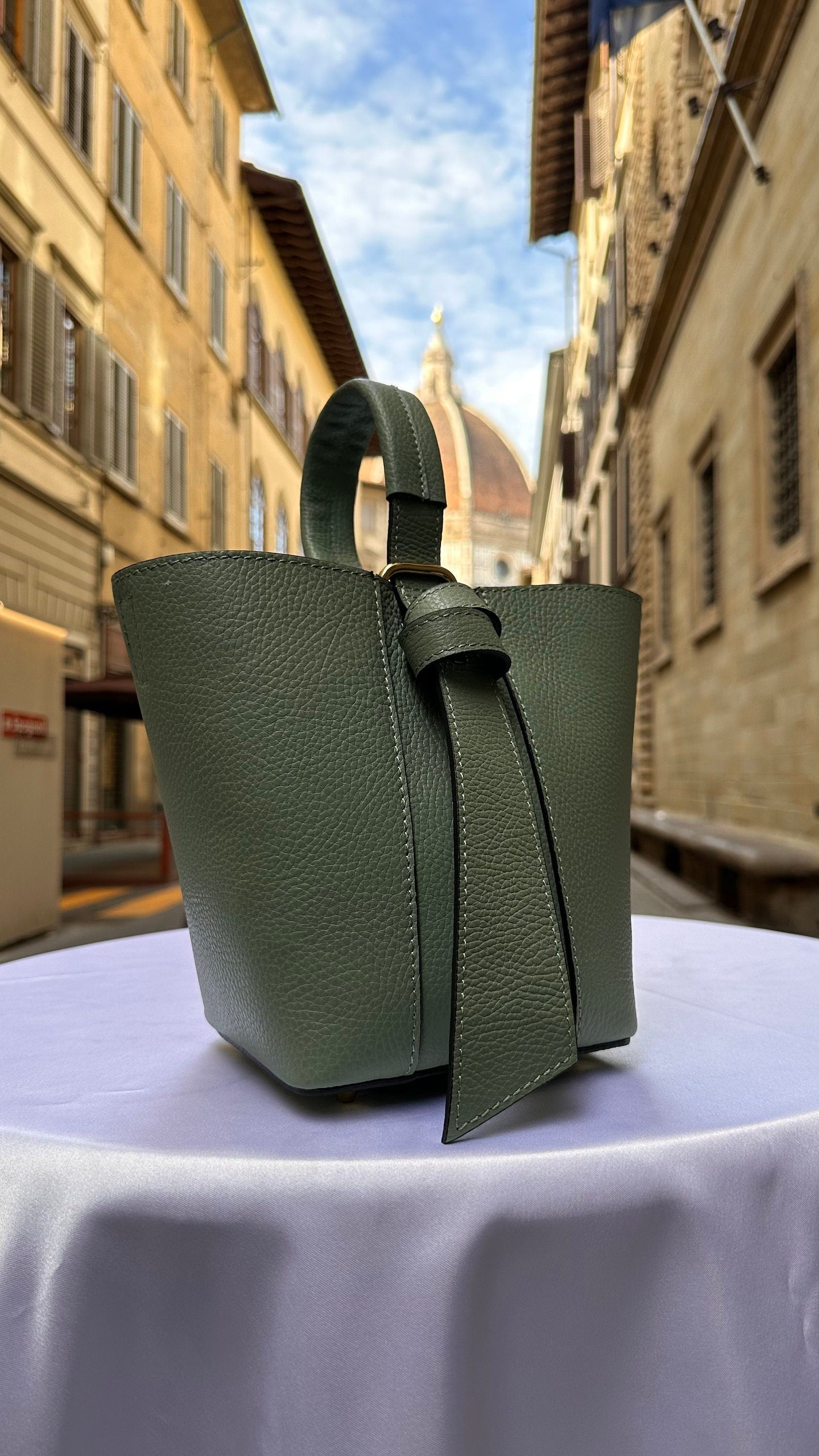 Italian Handmade Leather Bags For Women l l Elegant Leather Tote From Florence, bucket bag