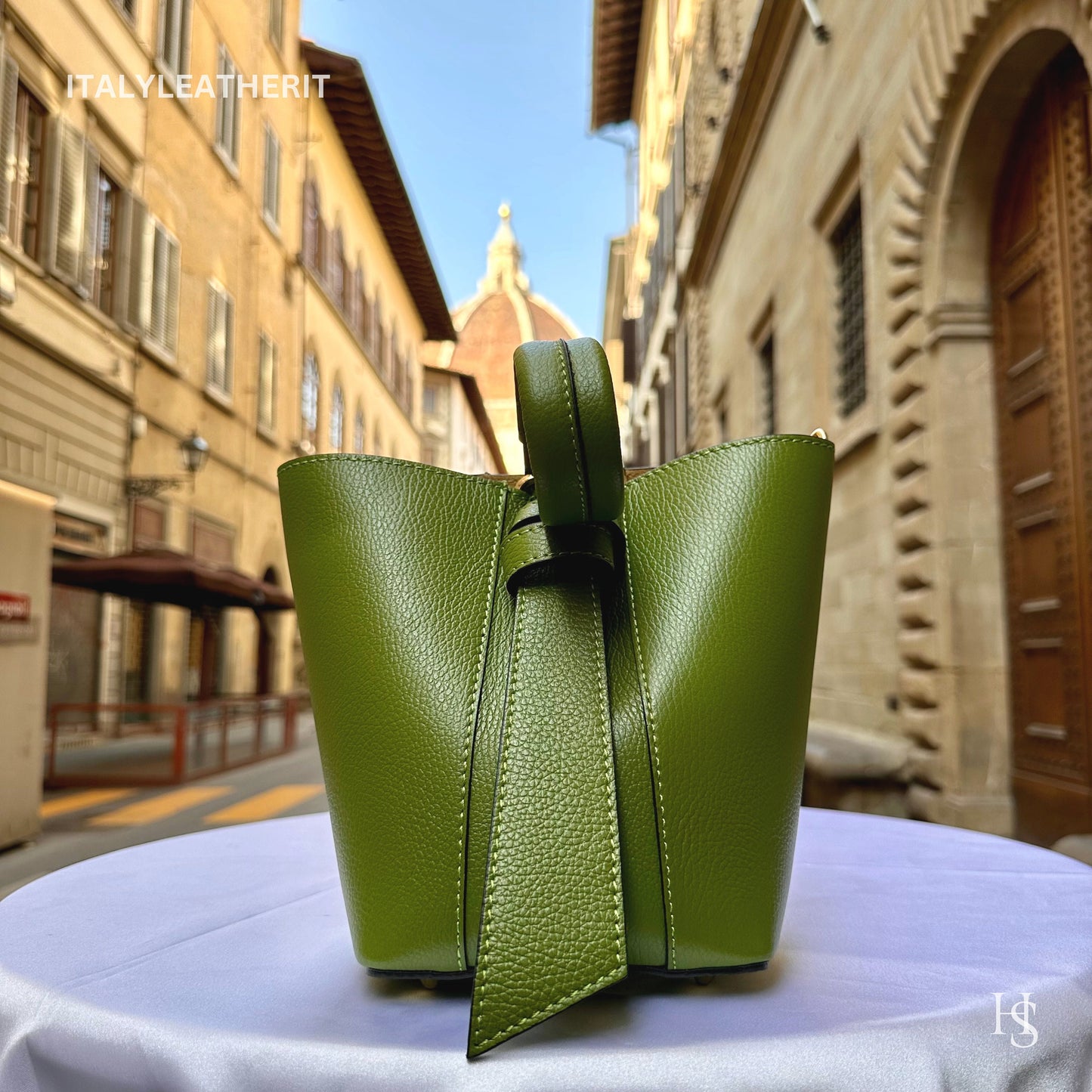 Italian Handmade Leather Bags For Woman l l Elegant Leather Tote From Florence, Bucket bag, Leather bag