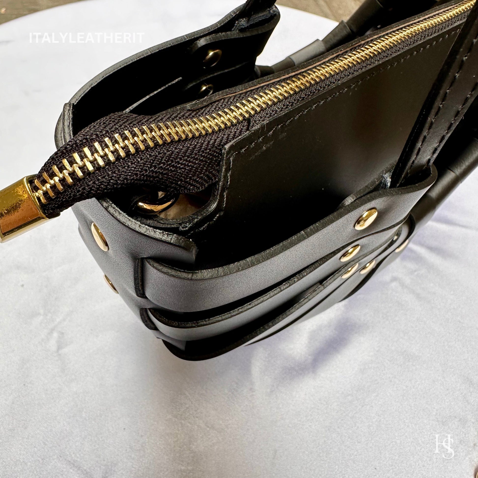 Elegant Italian Leather Shoulder Tote Crafted in Florence Handcrafted in Florence - Italy Leather Shop