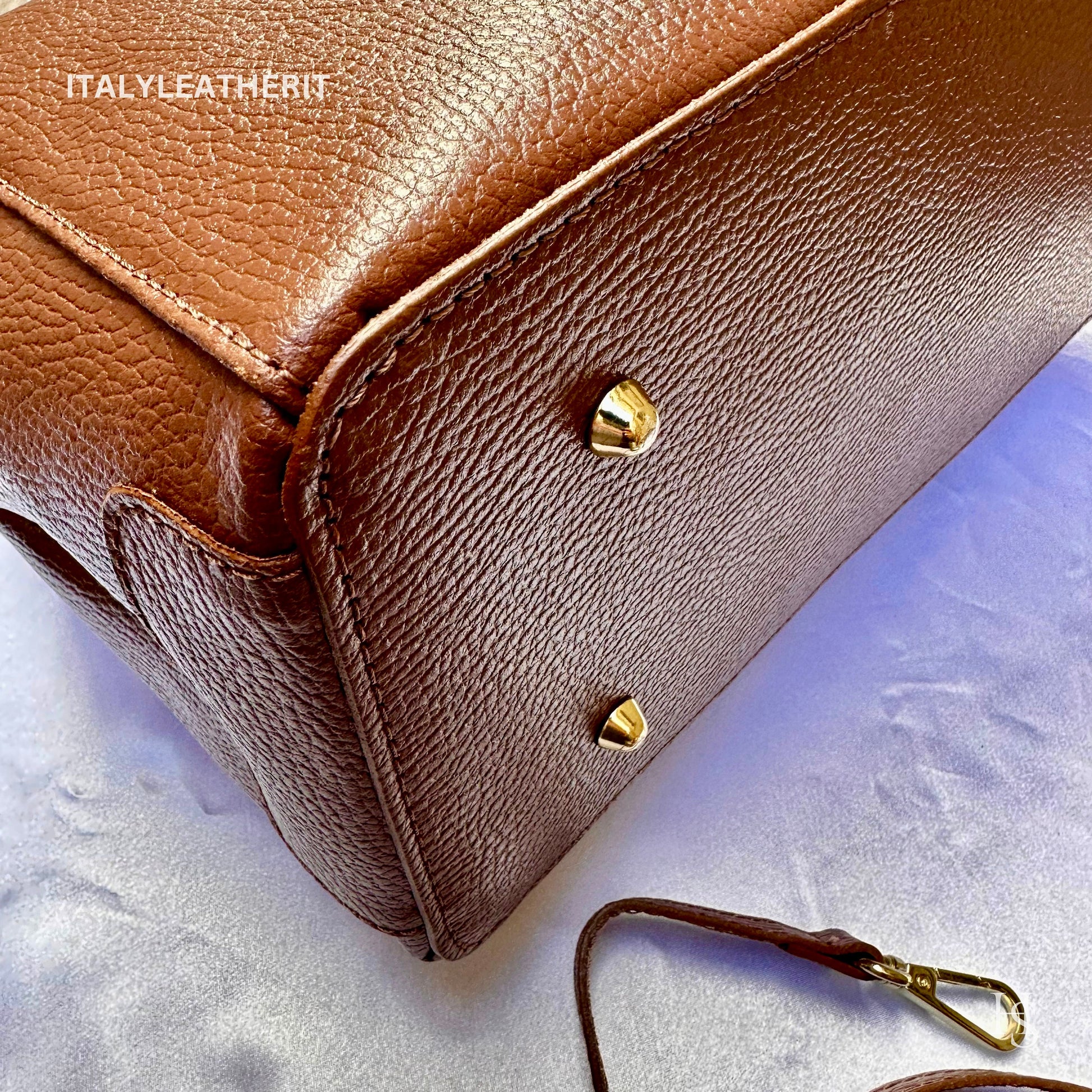 Italian Handmade Leather Bags For Woman l l Elegant Leather Tote From Florence, Black bag, Lock bag