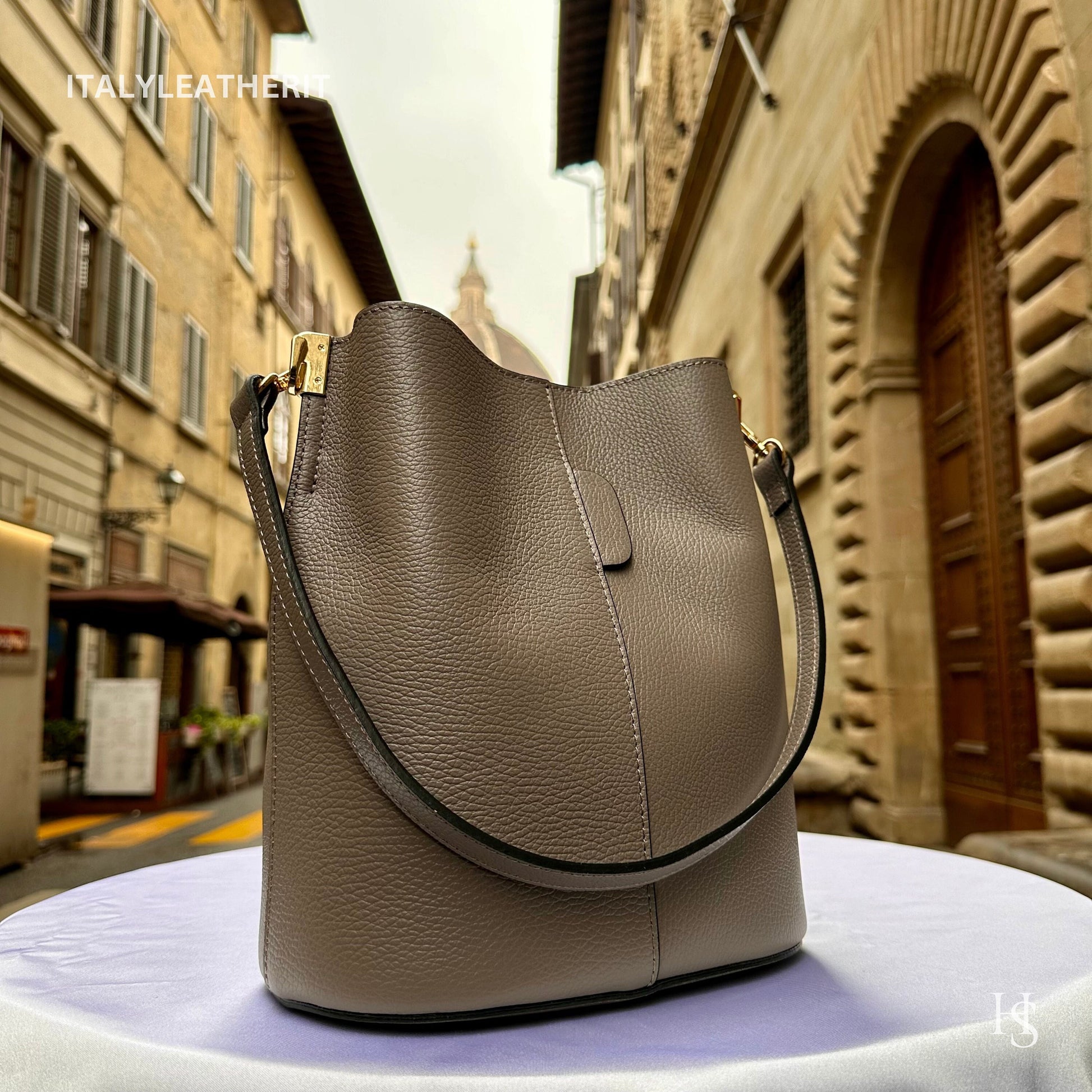 Italian Handmade Leather Bags For Woman l l Elegant Leather Tote From Florence || Made in Italy, Bucket bag