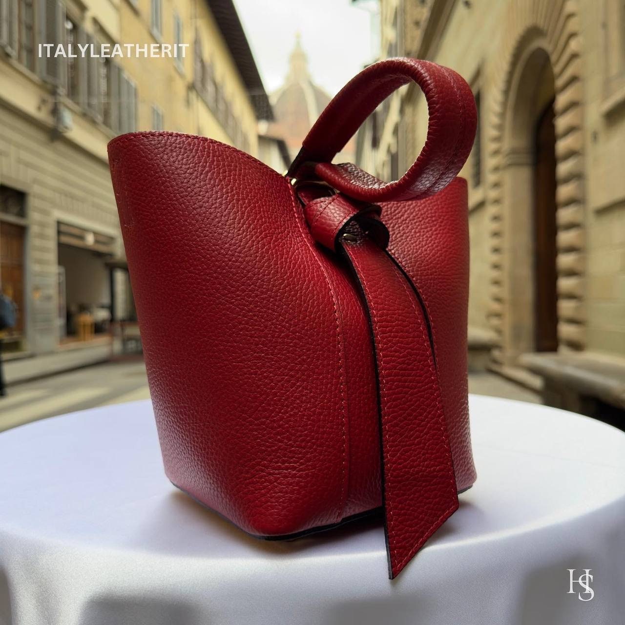 Italian Handmade Leather Bags For Women l l Elegant Leather Tote From Florence, Bucket bag