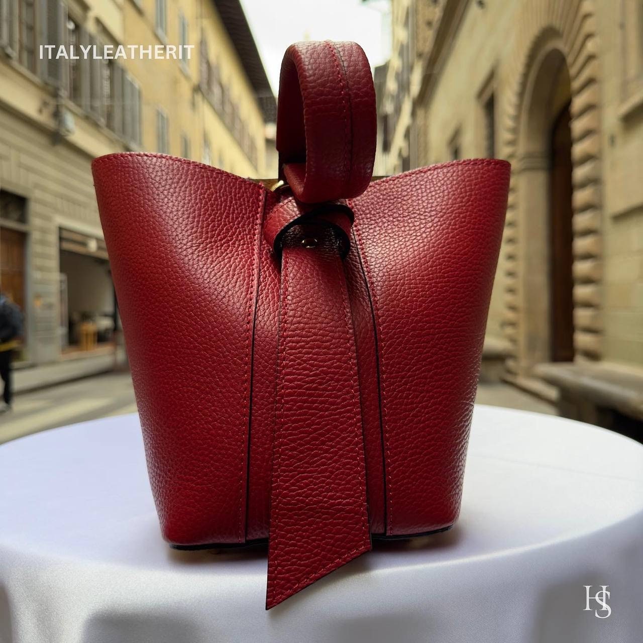 Italian Handmade Leather Bags For Women l l Elegant Leather Tote From Florence, Bucket bag