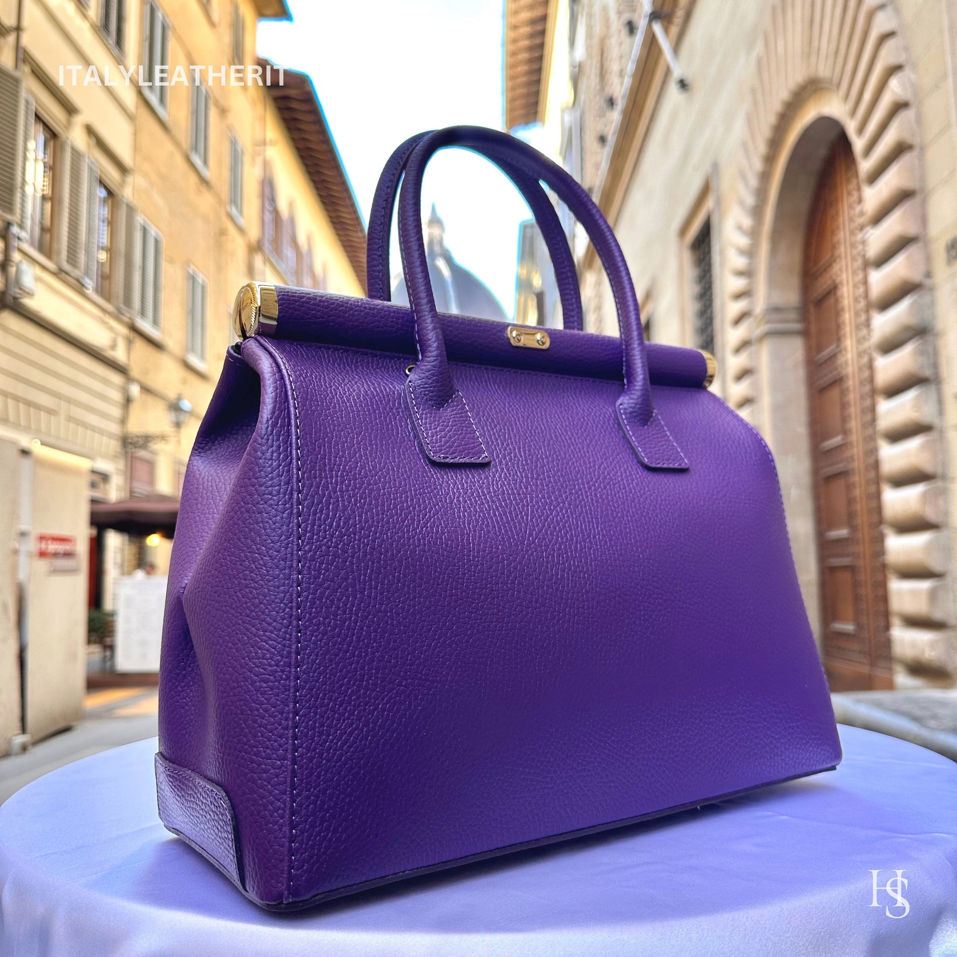 Italian Handmade Leather Bags For Woman l l Elegant Leather Tote From Florence, Purple bag, Lock bag