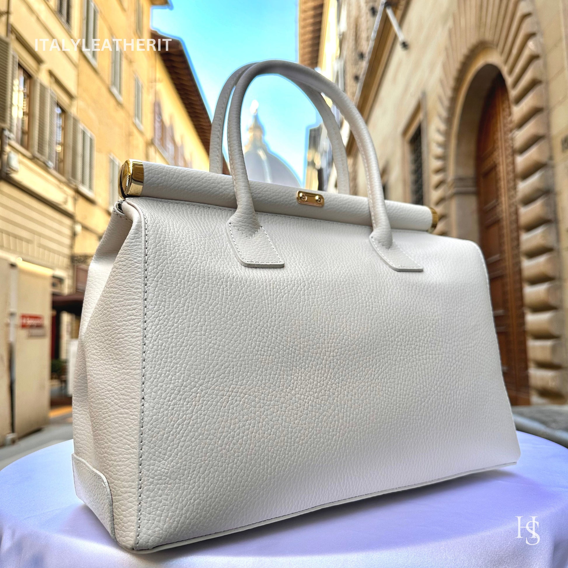 Italian Handmade Leather Bags For Women l l Elegant Leather Tote From Florence, Cream bag, Lock bag, Made in Italy