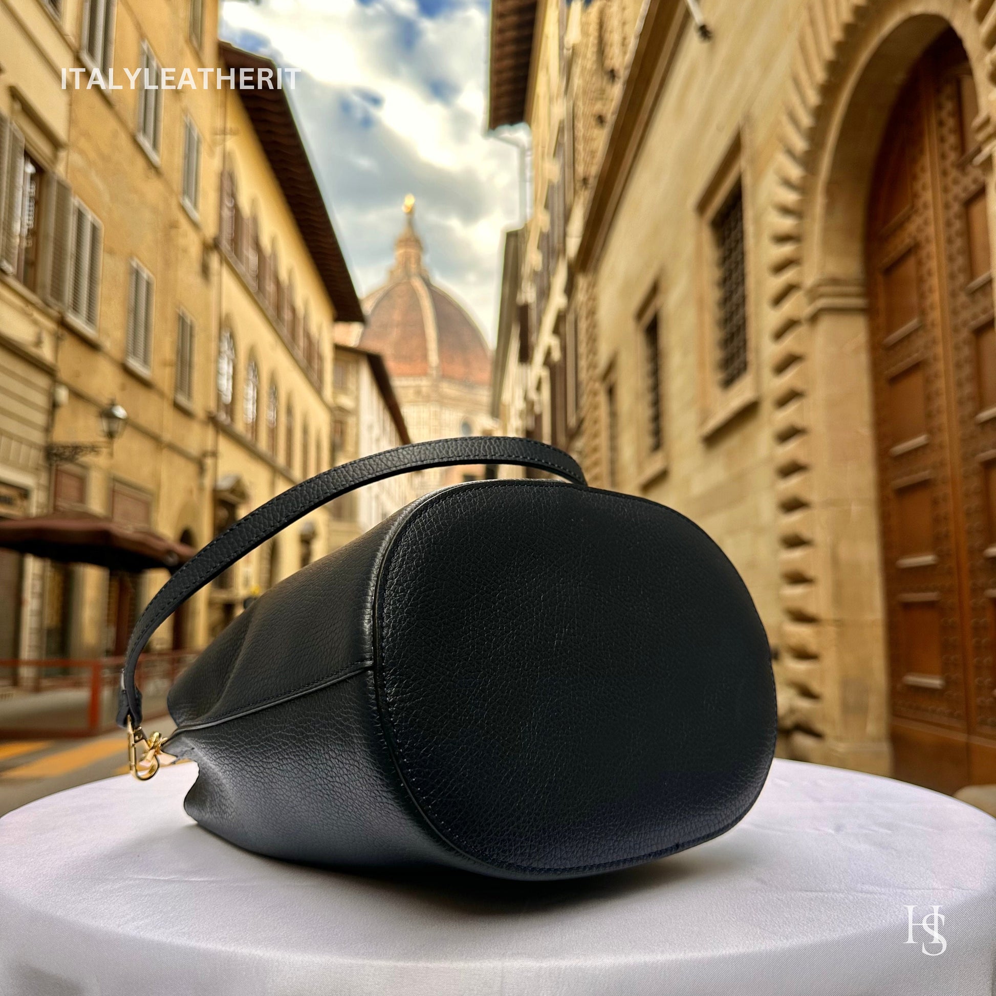 Italian Handmade Leather Bags For Women l Elegant Leather Tote From Florence | Made in Italy, Bucket bag