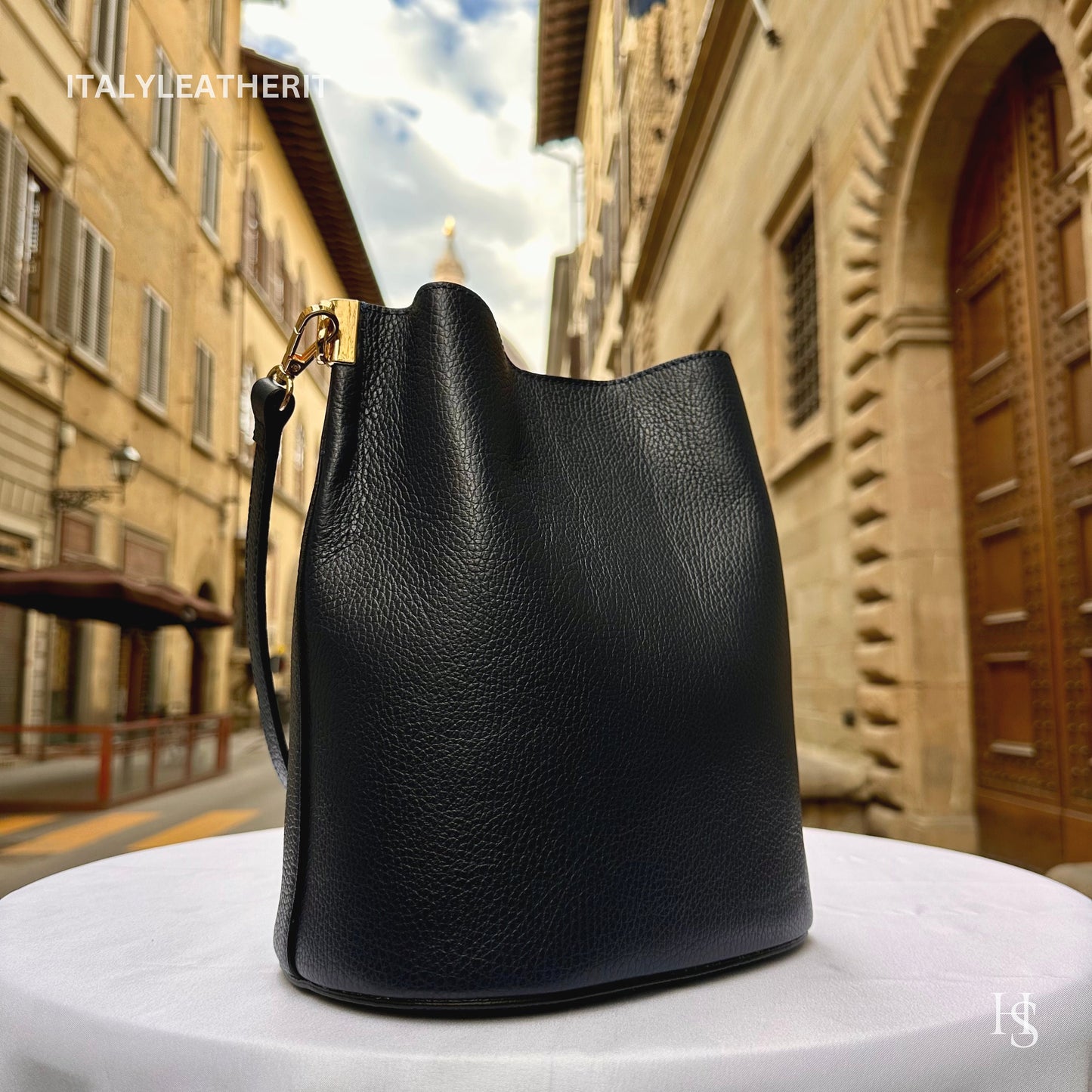 Italian Handmade Leather Bags For Women l Elegant Leather Tote From Florence | Made in Italy, Bucket bag