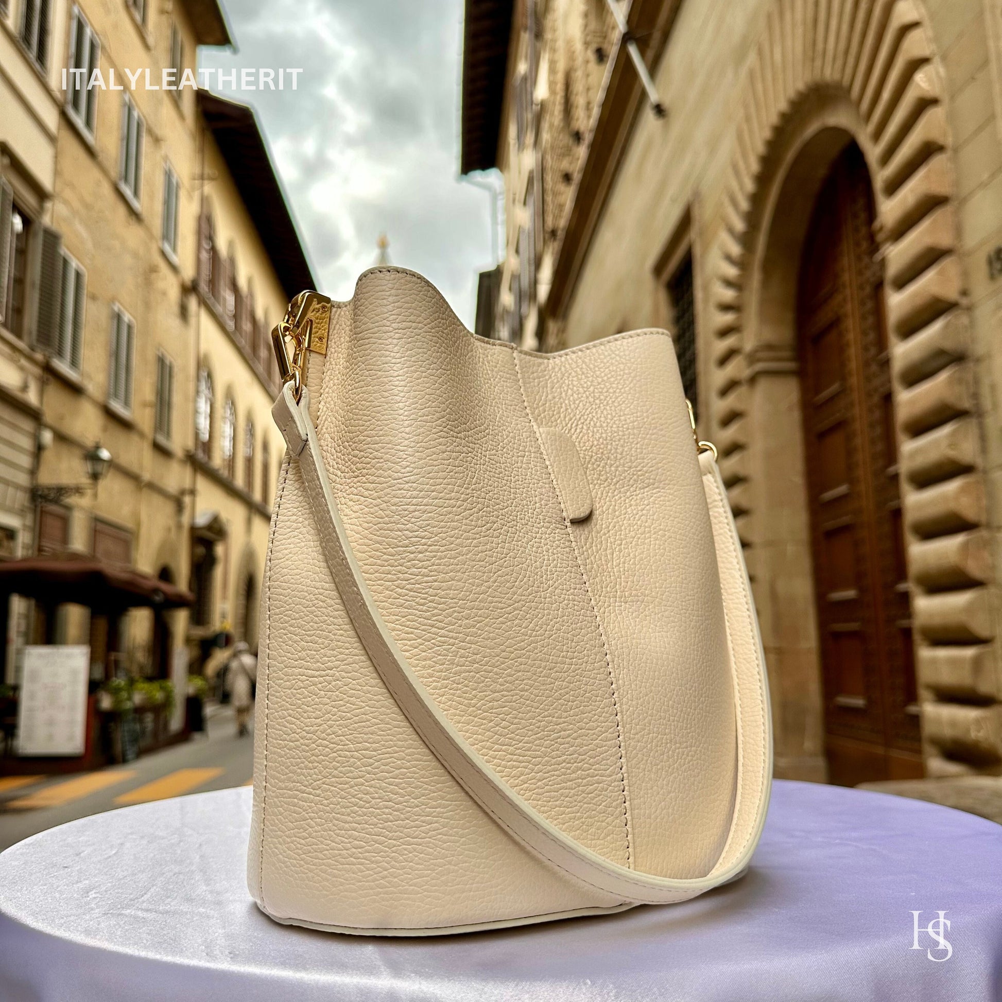 Italian Handmade Leather Bags For Woman l l Elegant Leather Tote From Florence || Made in Italy, Bucket bag