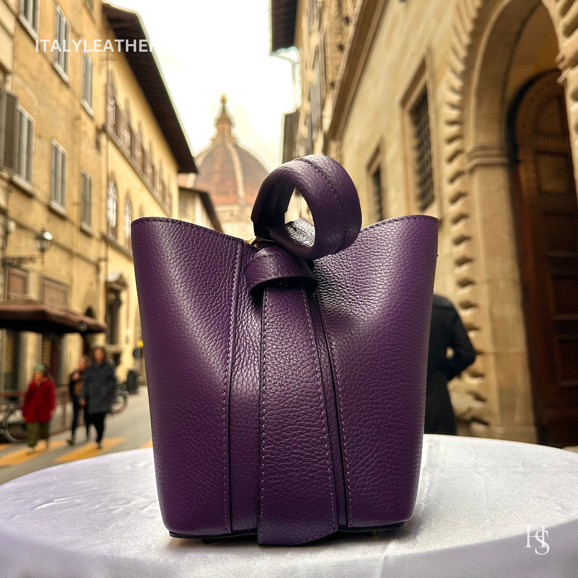 Italian Handmade Leather Bags For Women l l Elegant Leather Tote From Florence, Bucket bag, leather purse