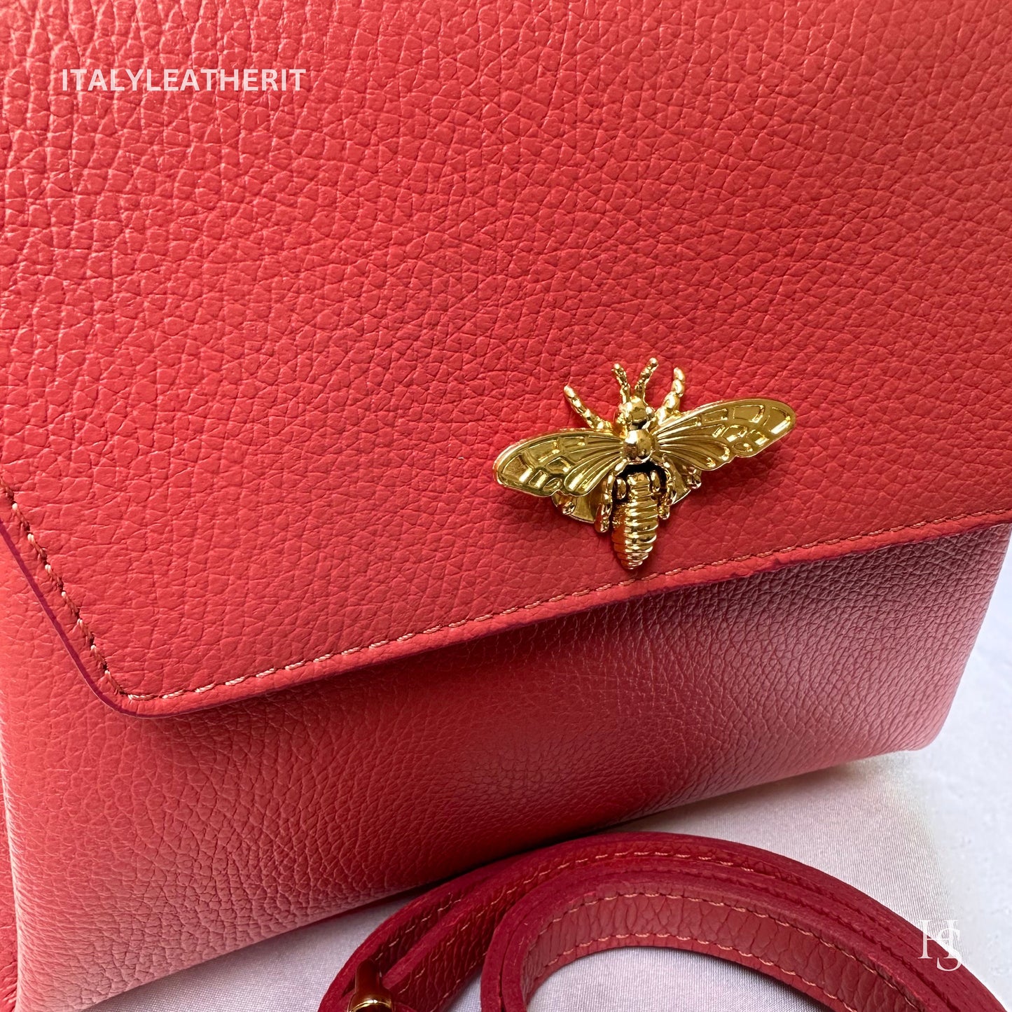 Italian Handmade Leather Bags For Women l l Elegant Leather Tote From Florence with bee-shaped lobster clasp closure