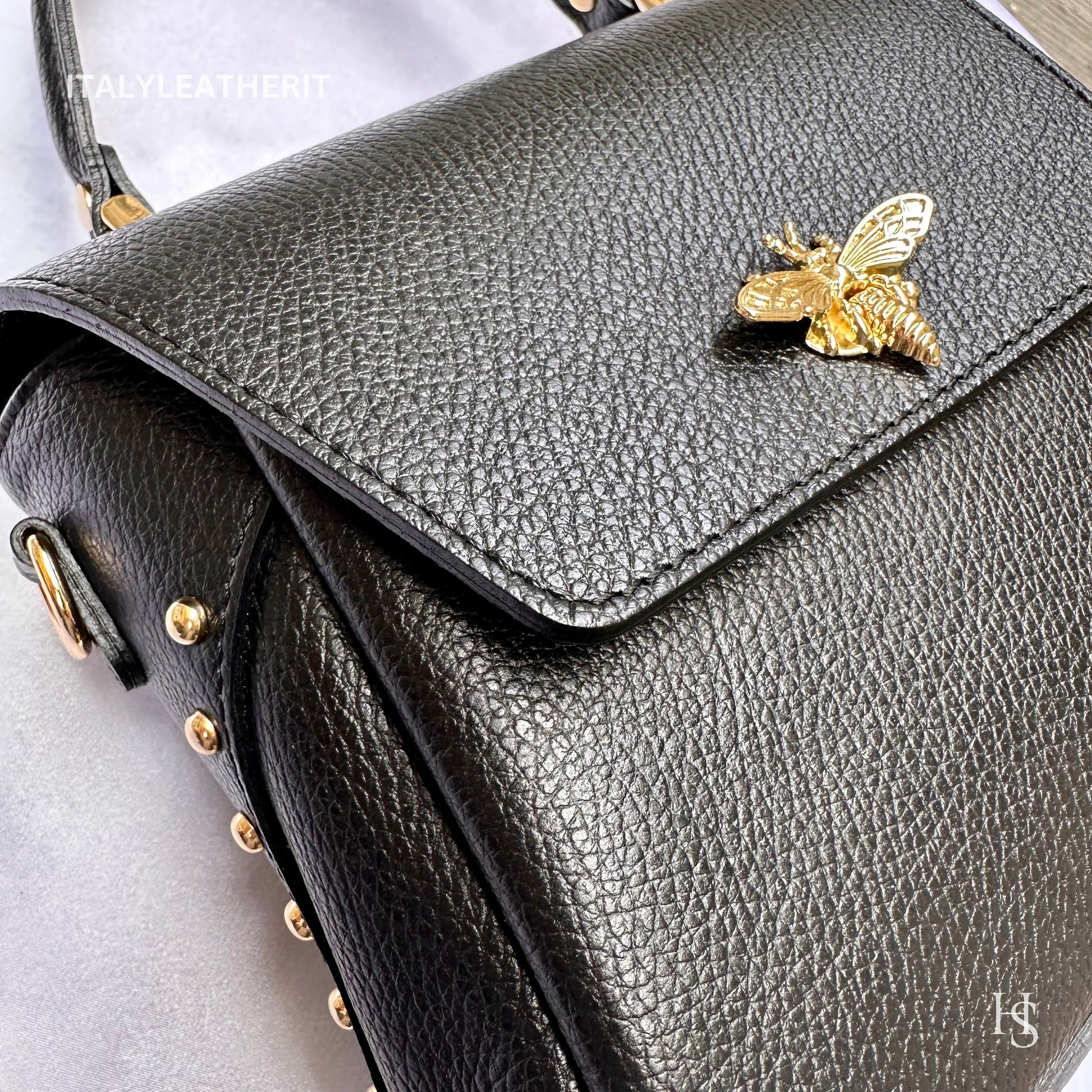 Borse da donna in pelle fatte a mano in Italia l l Elegante borsa in pelle da Firenze con chiusura a moschettone a forma di ape