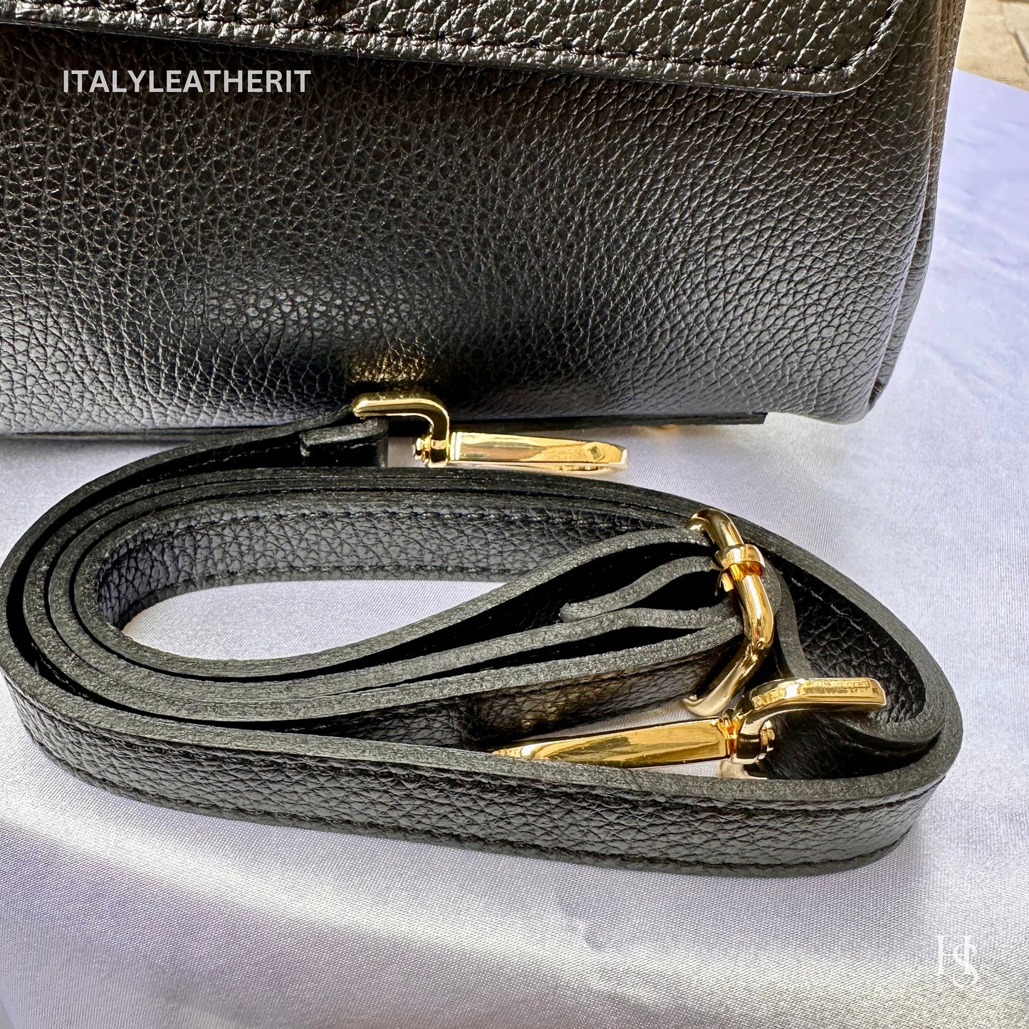 Borse da donna in pelle fatte a mano in Italia l l Elegante borsa in pelle da Firenze con chiusura a moschettone a forma di ape