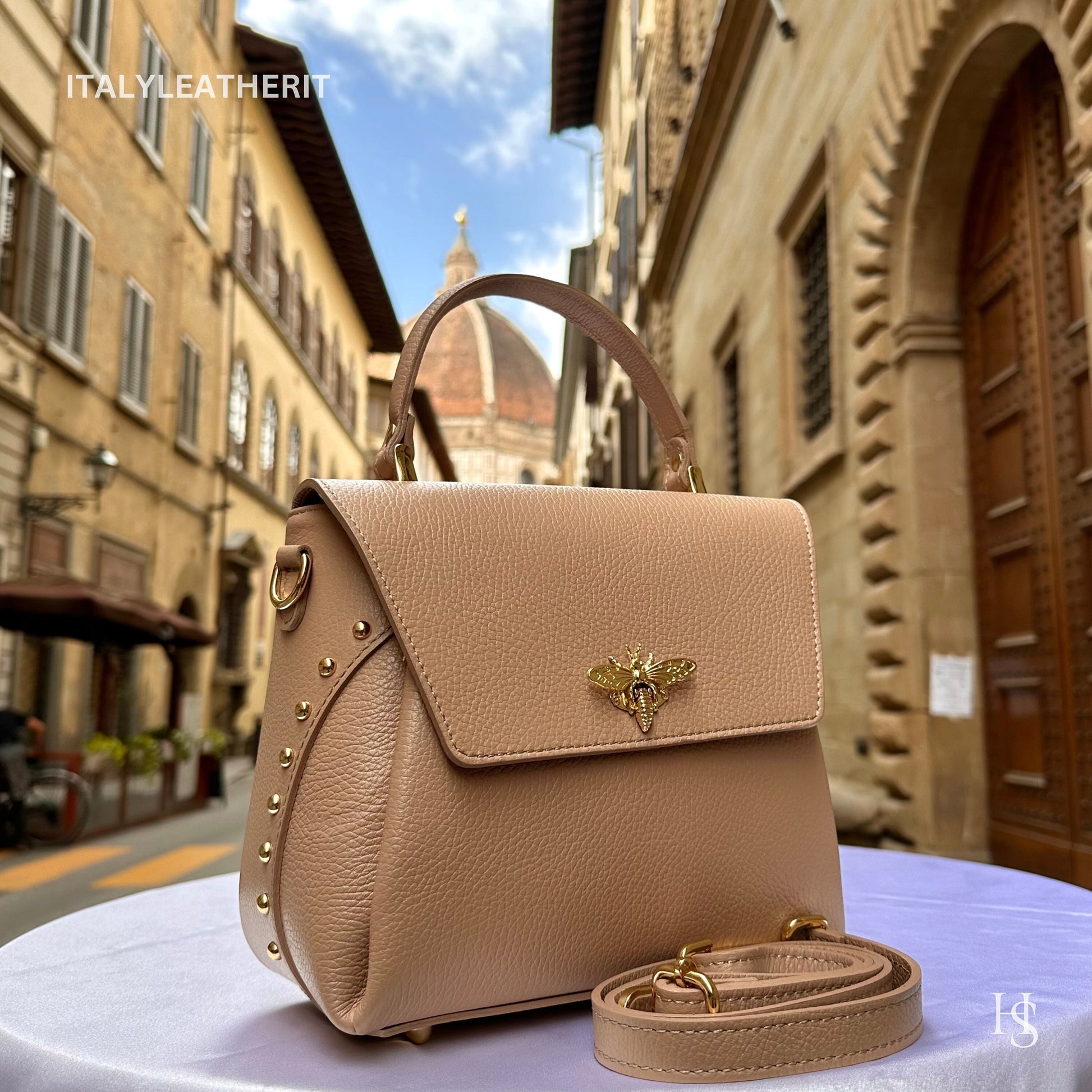 Italian Handmade Leather Bags For Women l l Elegant Leather Tote From Florence with bee-shaped lobster clasp closure