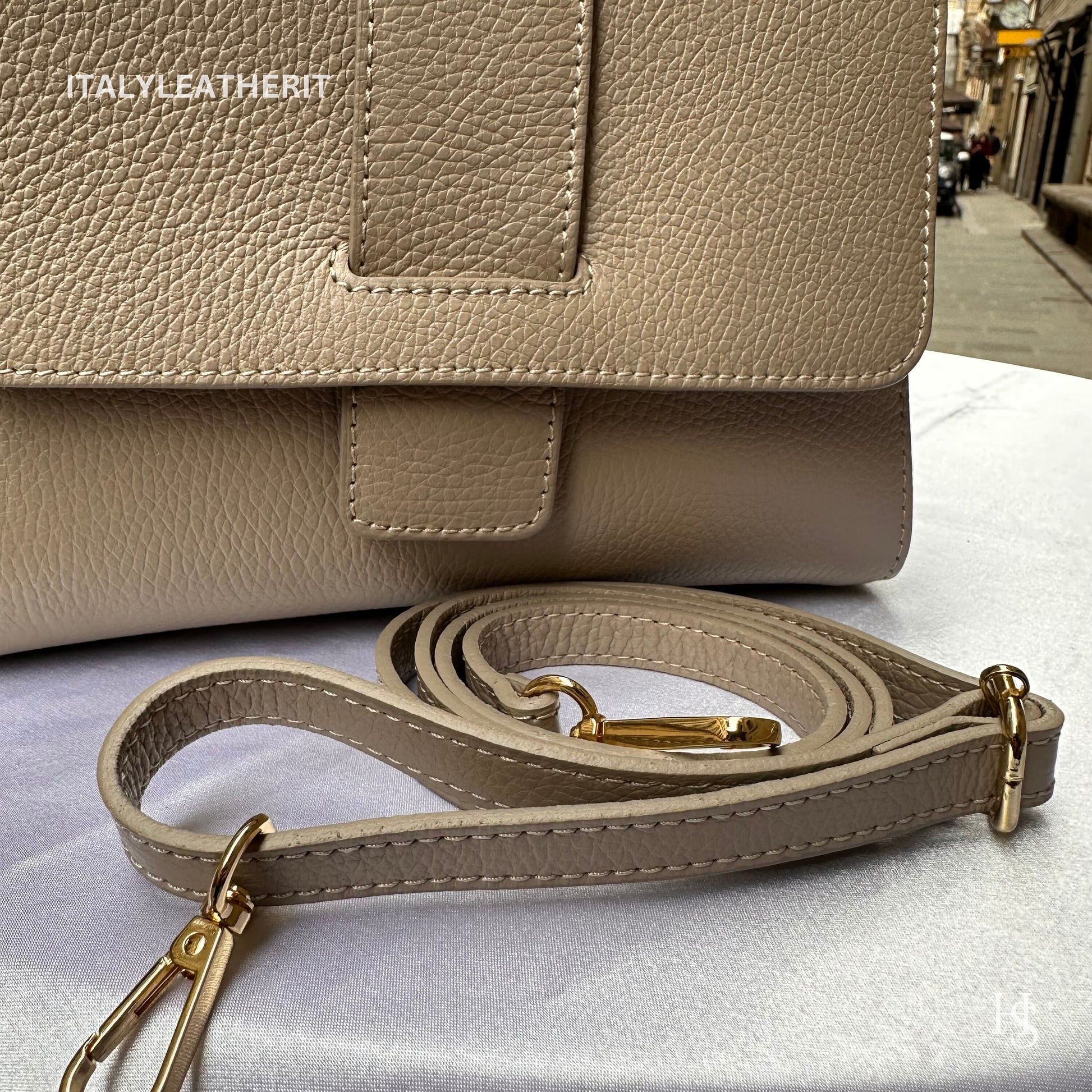 Italian Handmade Leather Bags For Women l l Elegant Leather Tote From Florence, Spacious & Stylish Florentine Tote