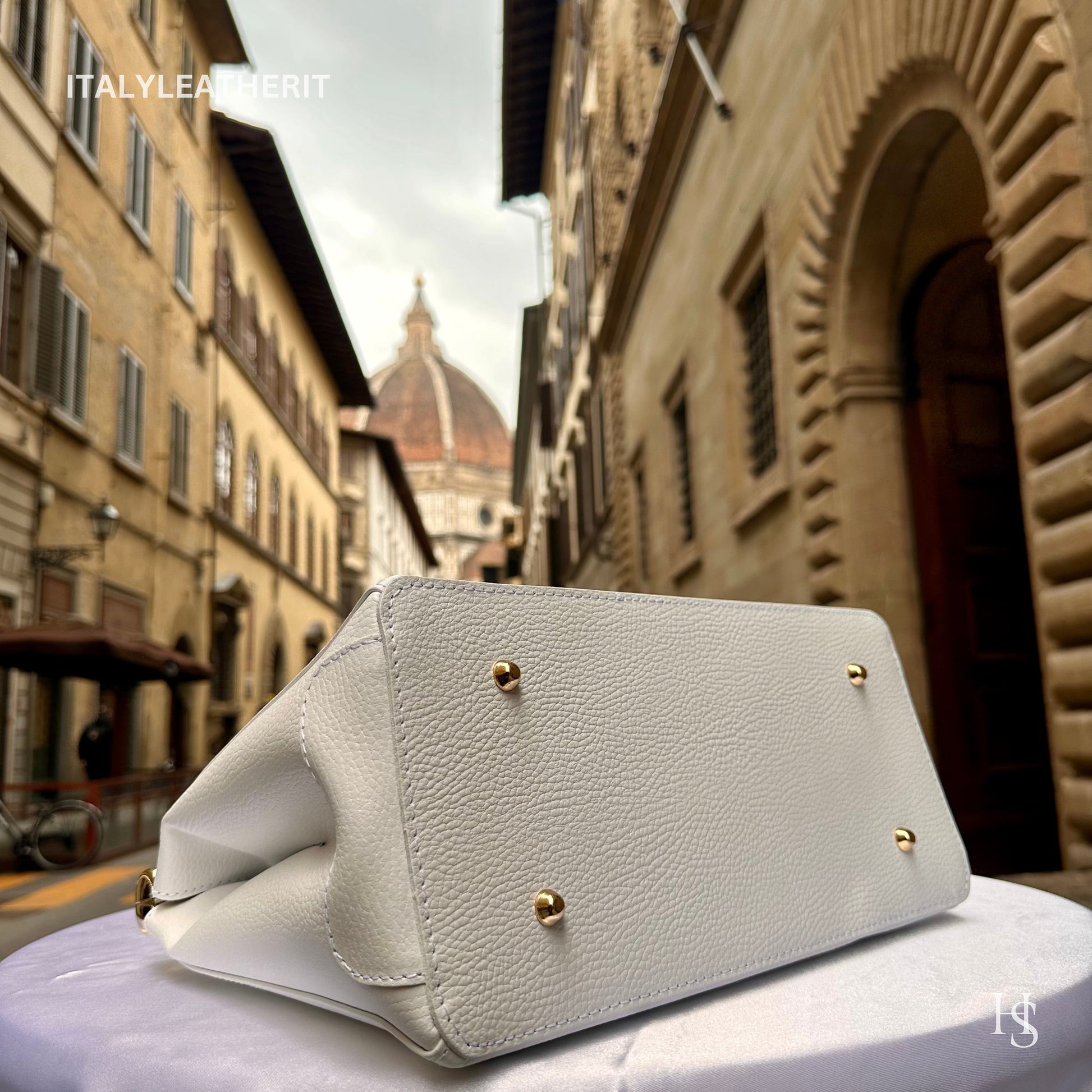 Italian Handmade Leather Bags For Women l Elegant Leather Tote From Florence, white bag, Lock bag