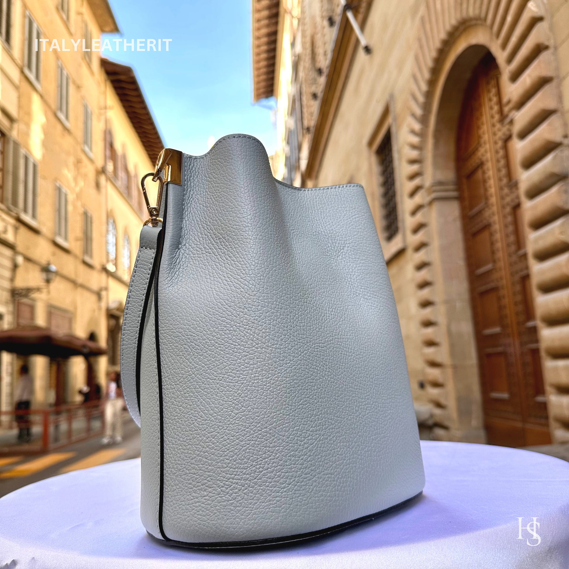 Italian Handmade Leather Bags For Woman l Elegant Leather Tote From Florence | Made in Italy, Bucket bag, light blue