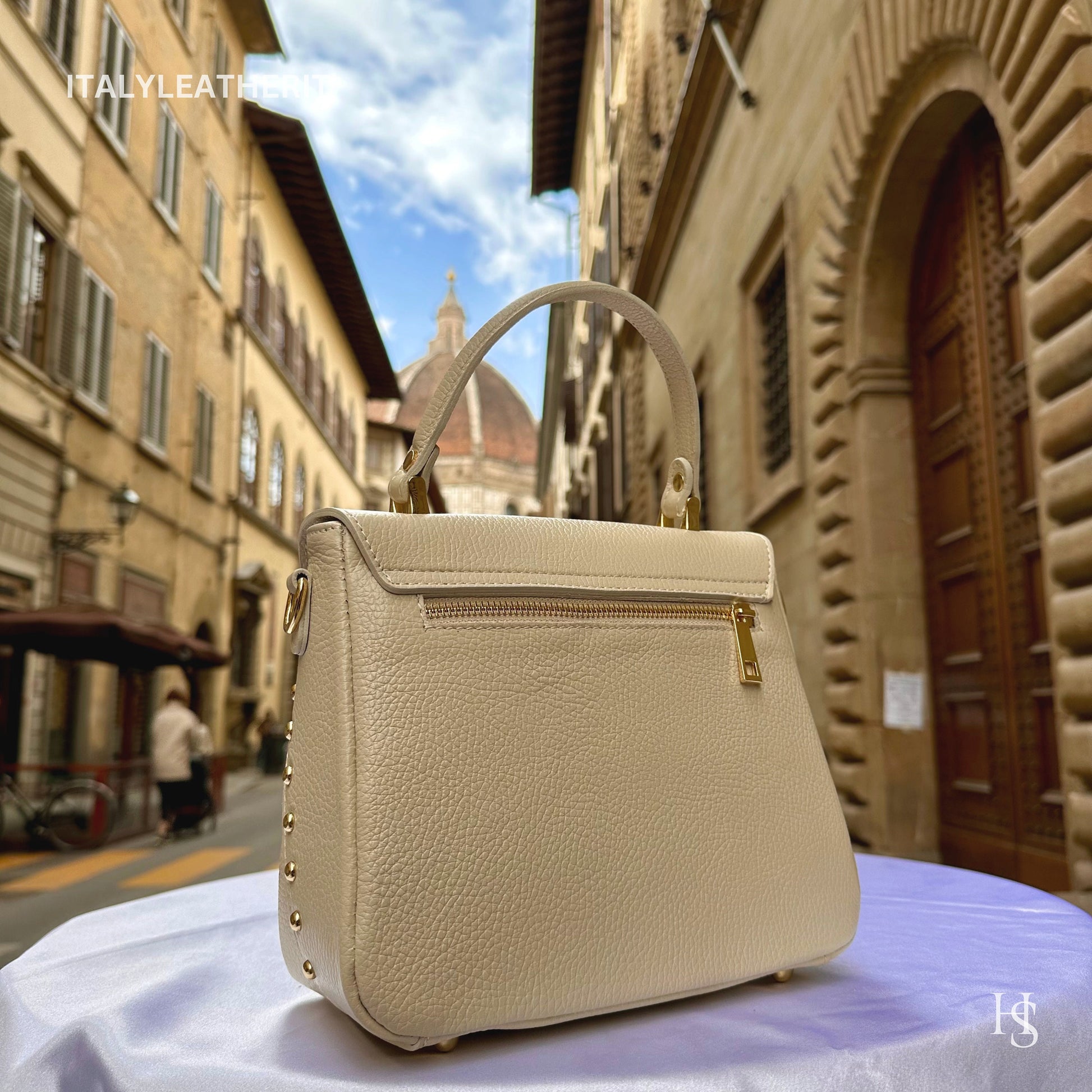 Italian Handmade Leather Bags For Women l l Elegant Leather Tote From Florence with bee-shaped lobster clasp closure