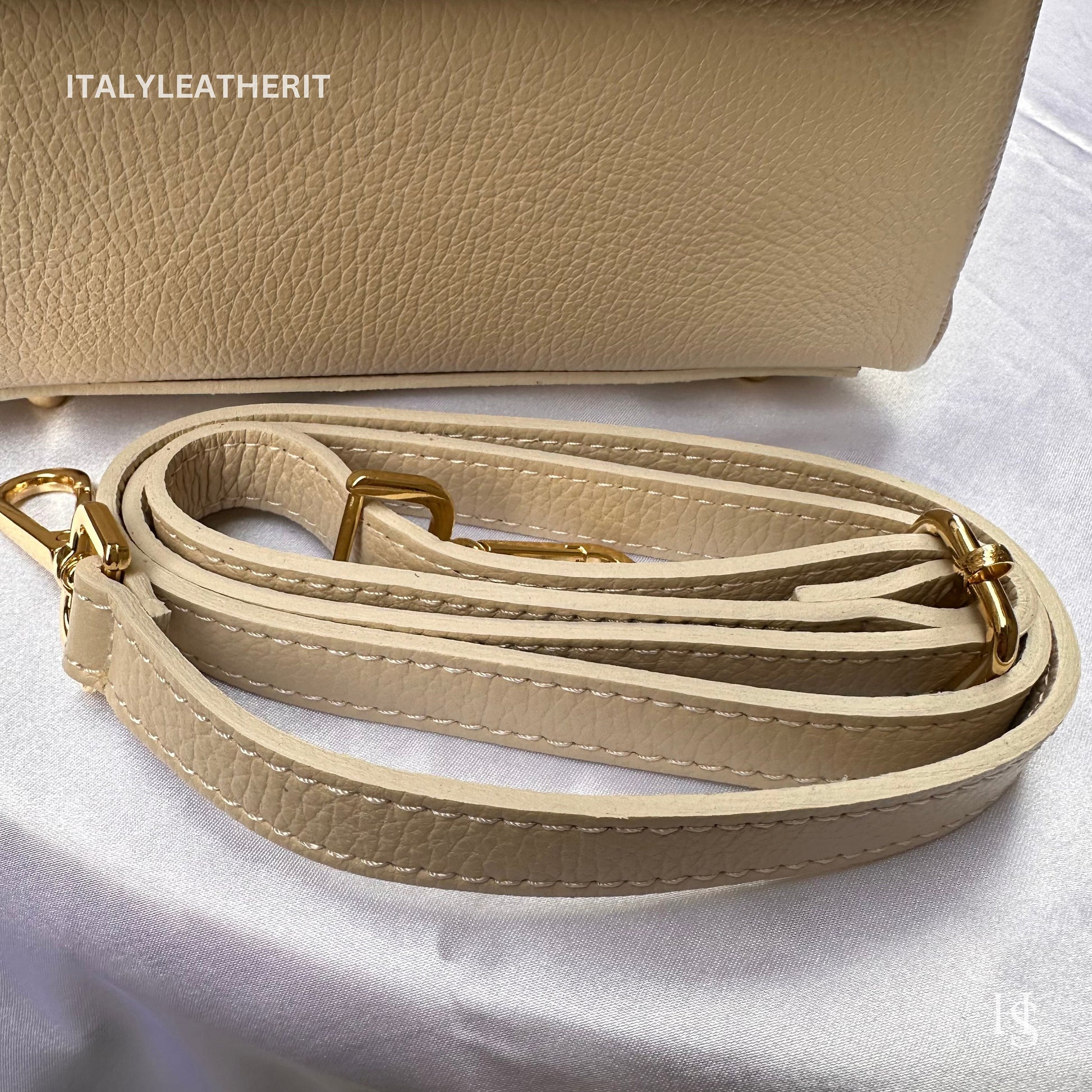 Italian Handmade Leather Bags For Women l l Elegant Leather Tote From Florence with bee-shaped lobster clasp closure