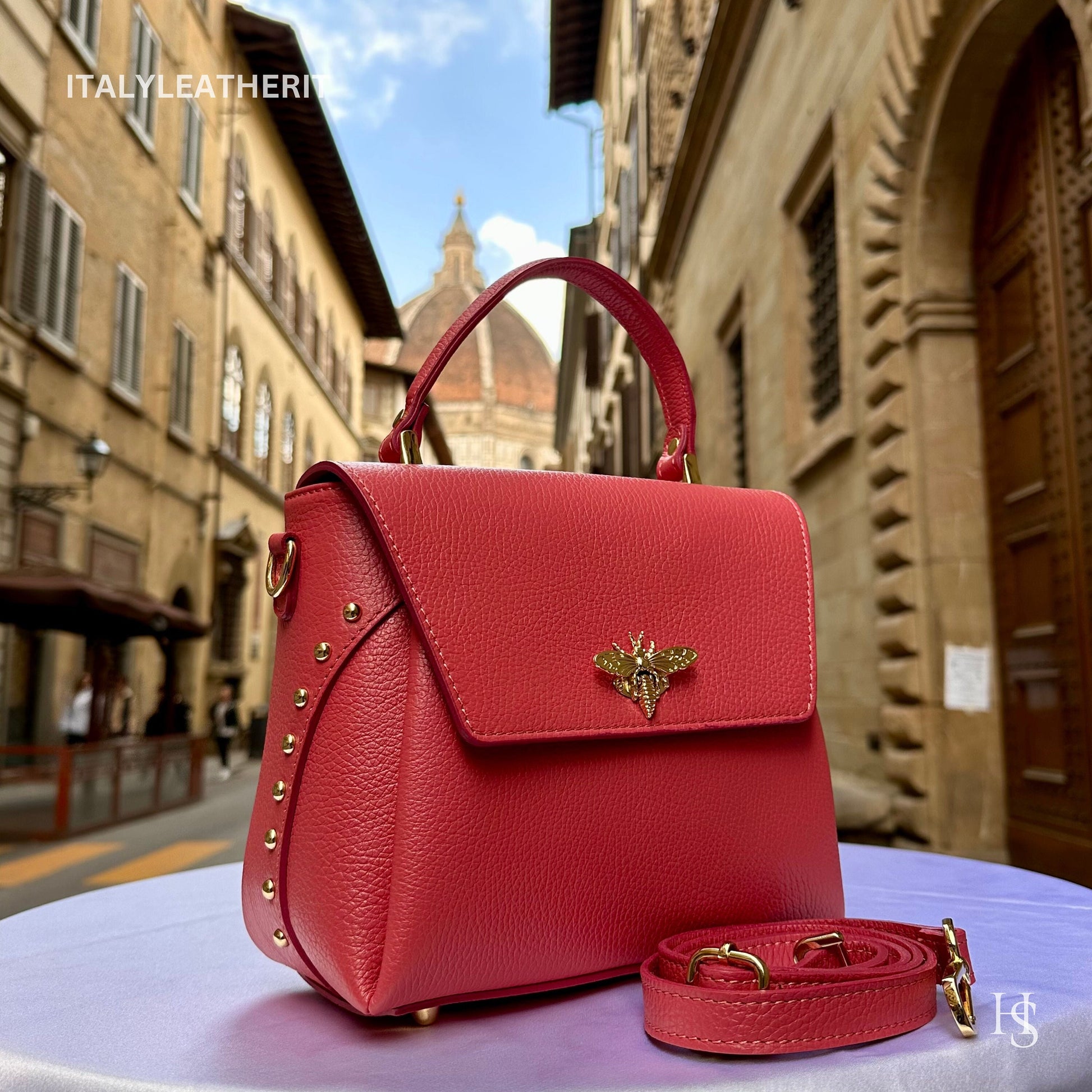 Italian Handmade Leather Bags For Women l l Elegant Leather Tote From Florence with bee-shaped lobster clasp closure