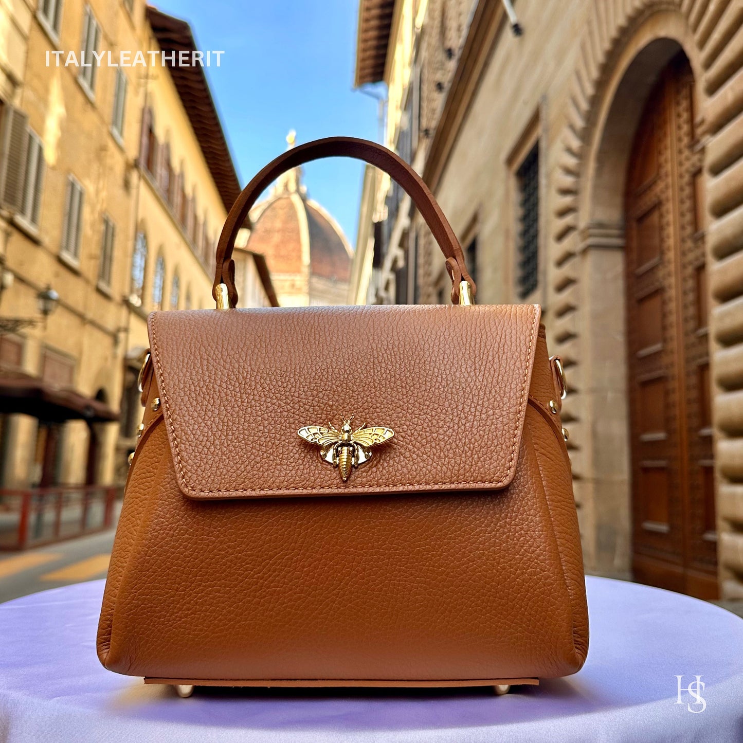 Italian Handmade Leather Bags For Women l l Elegant Leather Tote From Florence with bee-shaped lobster clasp closure