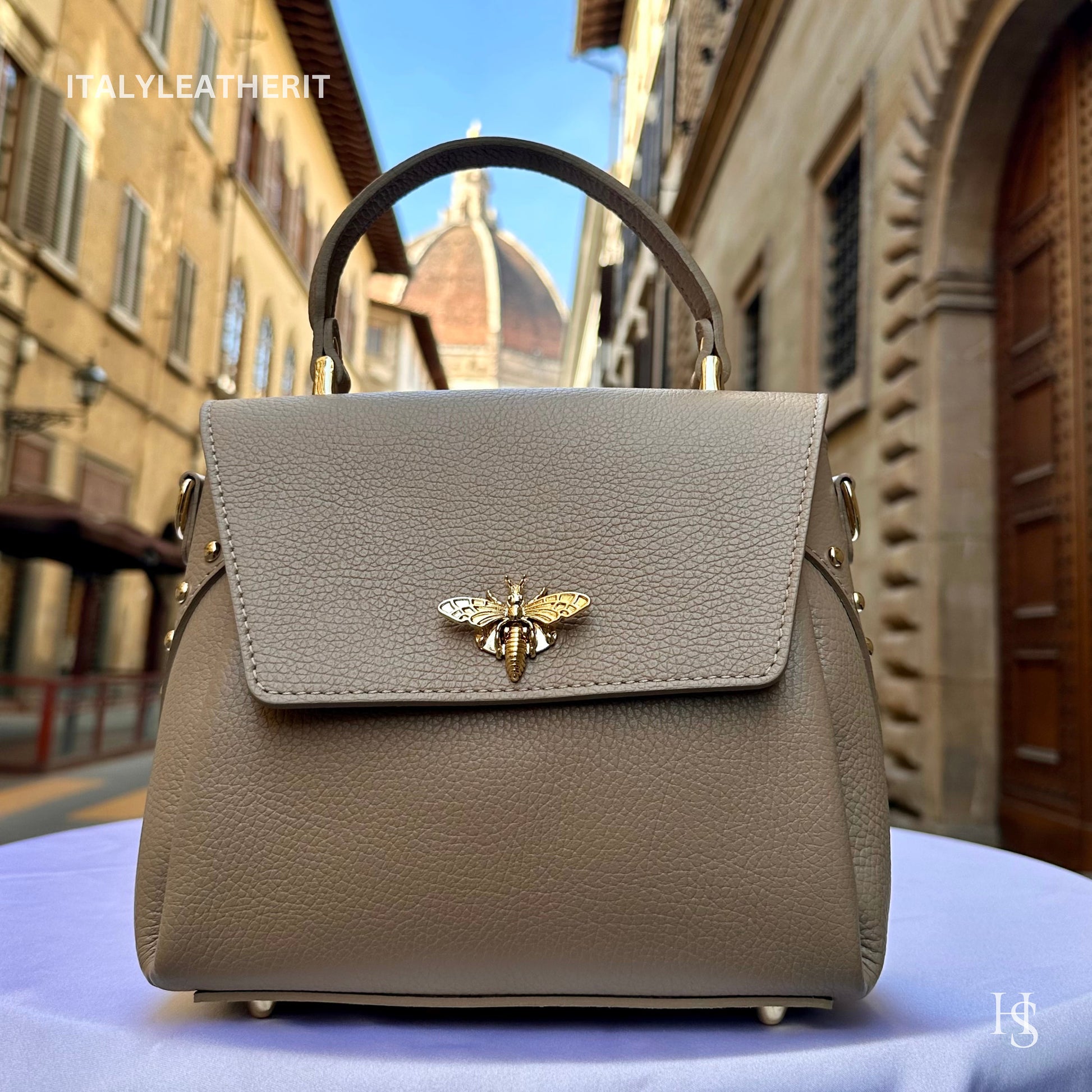 Italian Handmade Leather Bags For Women l l Elegant Leather Tote From Florence with bee-shaped lobster clasp closure