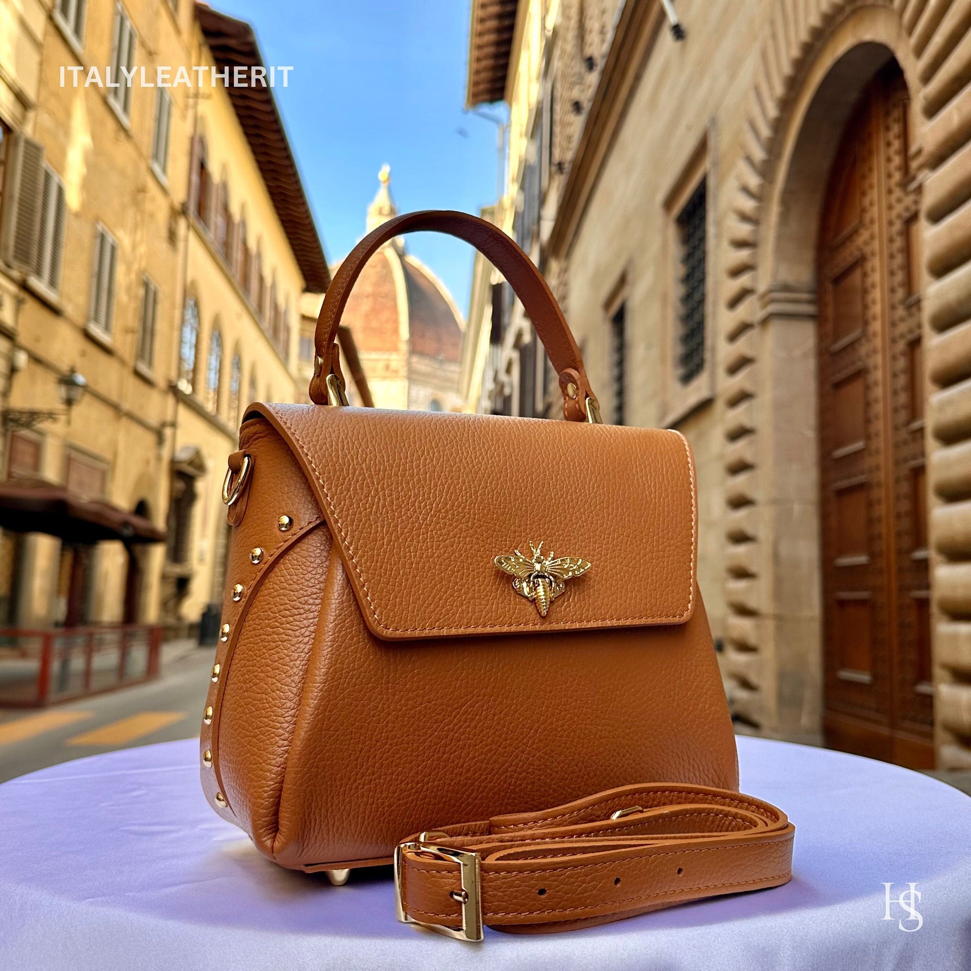 Italian Handmade Leather Bags For Women l l Elegant Leather Tote From Florence with bee-shaped lobster clasp closure