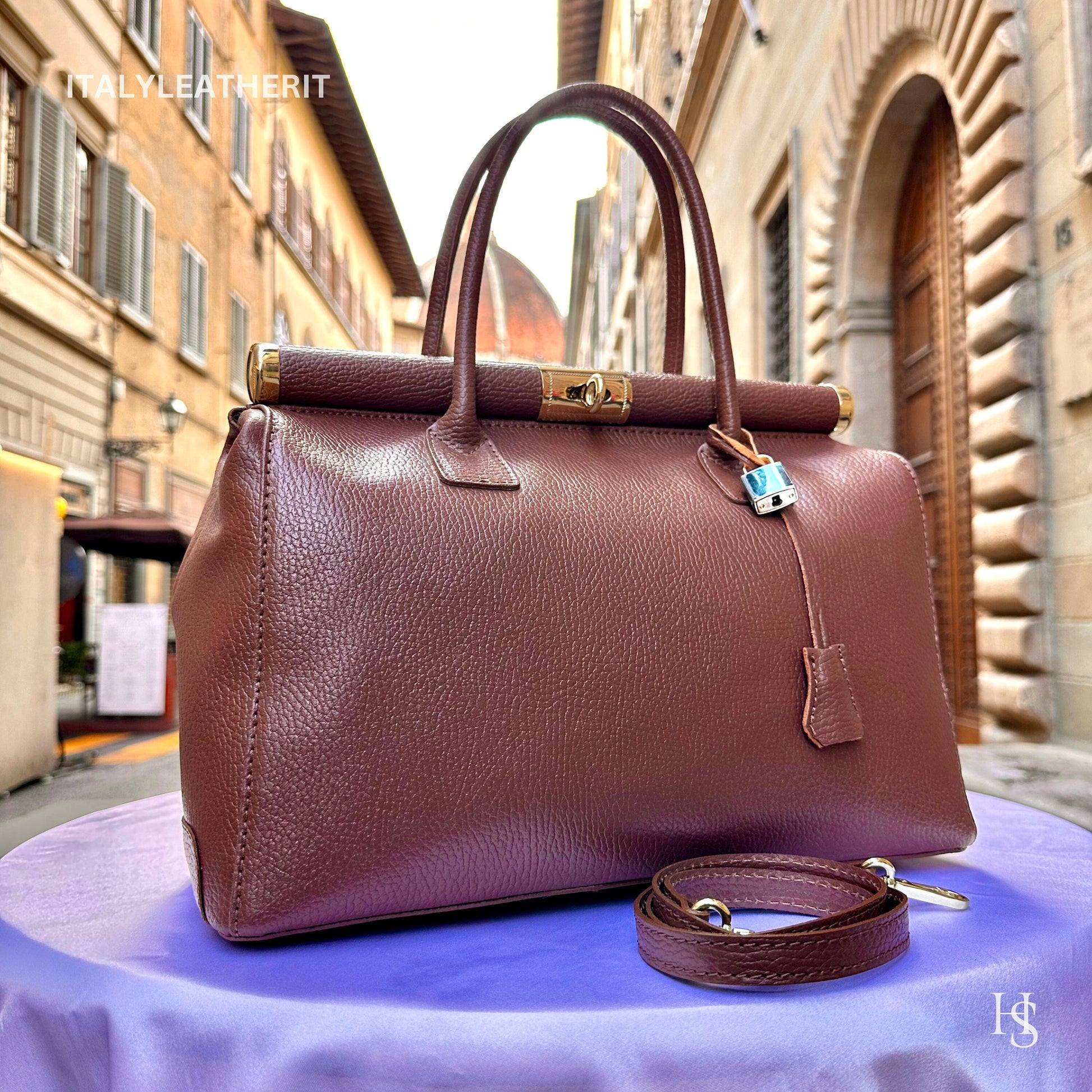Italian Handmade Leather Bags For Woman l l Elegant Leather Tote From Florence, Black bag, Lock bag