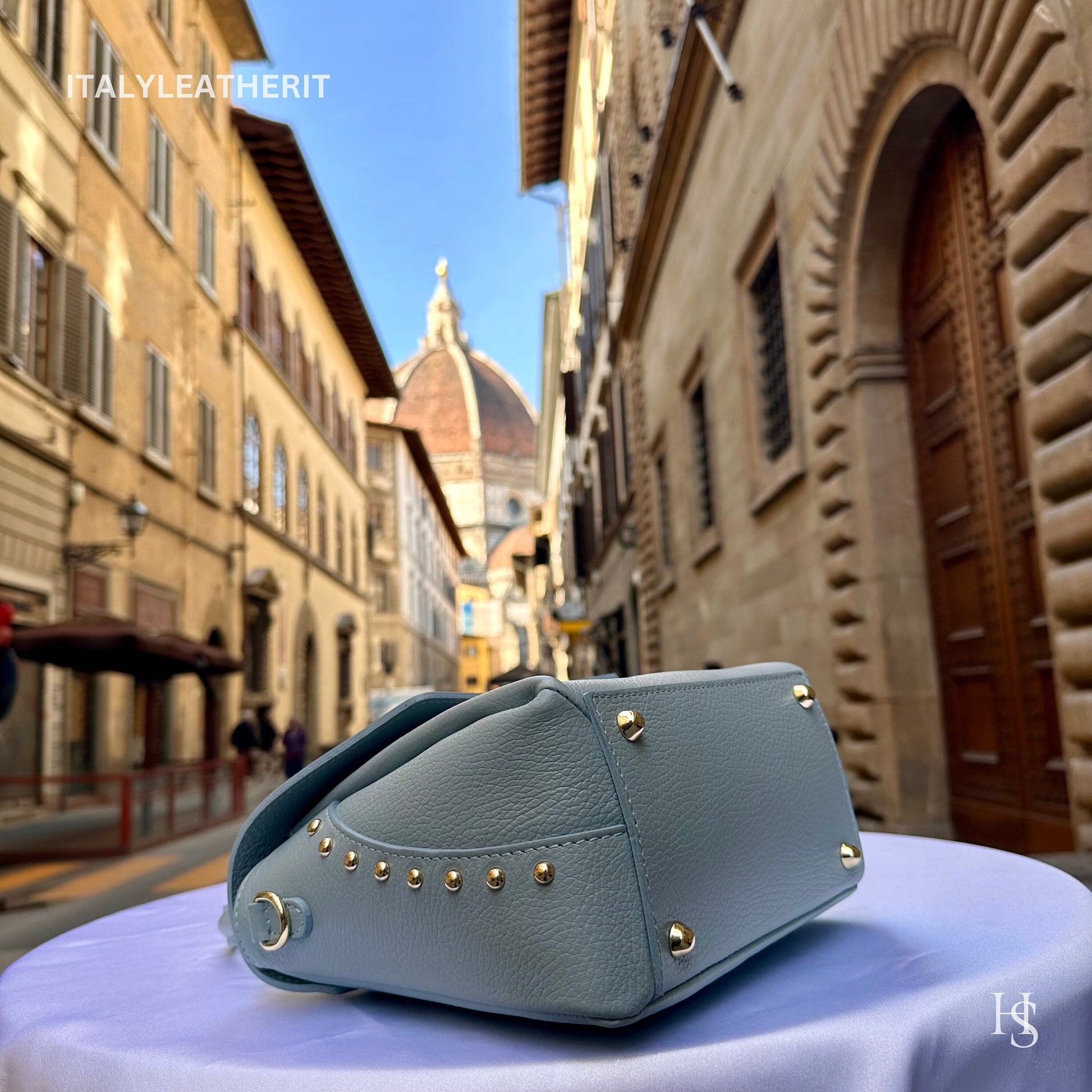 Italian Handmade Leather Bags For Women l l Elegant Leather Tote From Florence with bee-shaped lobster clasp closure
