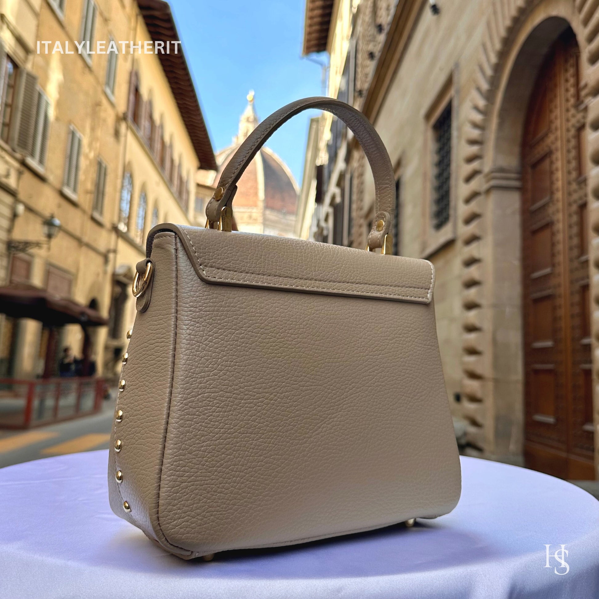 Italian Handmade Leather Bags For Women l l Elegant Leather Tote From Florence with bee-shaped lobster clasp closure
