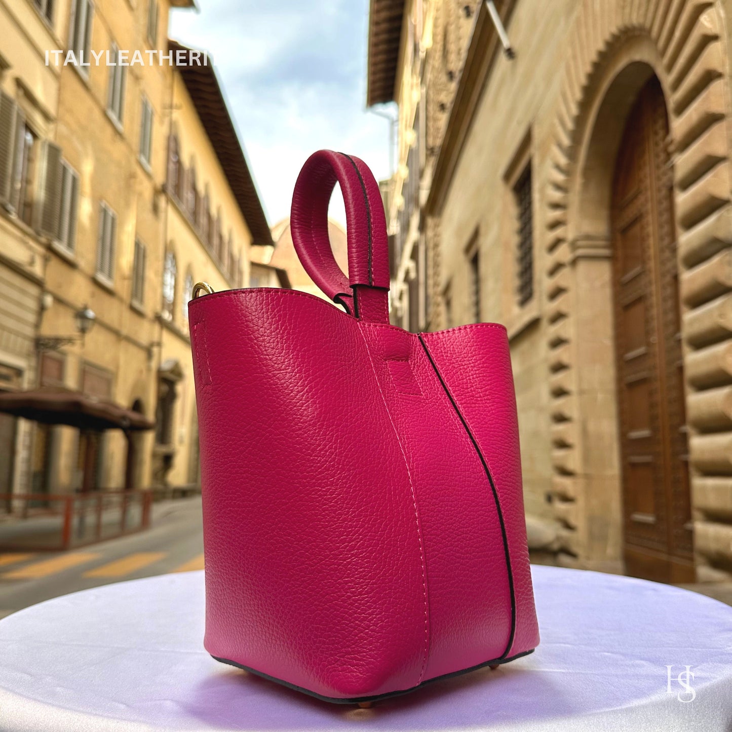 Italian Handmade Leather Bags For Women l l Elegant Leather Tote From Florence, Bucket bag, fuchsia tote, fashion bag