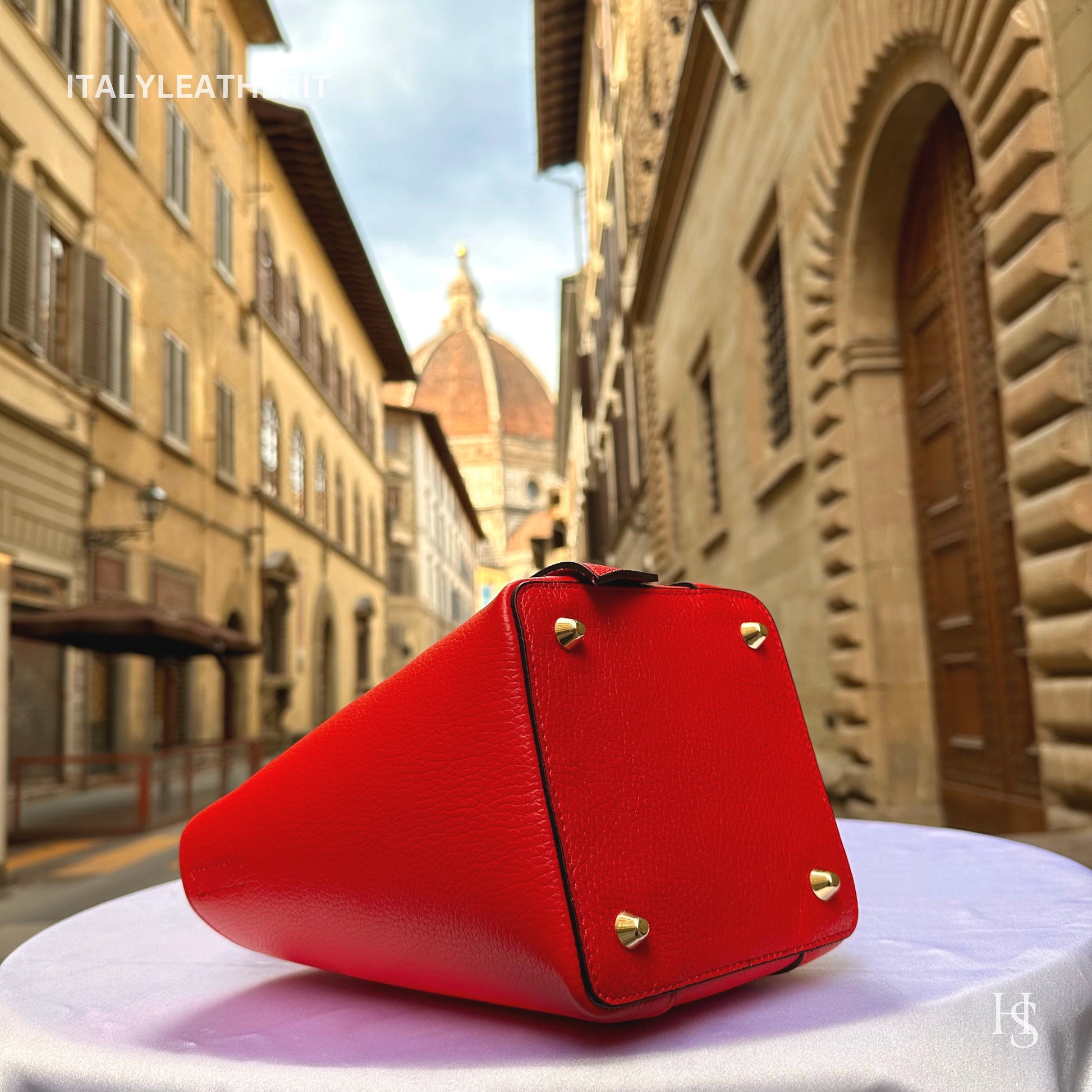 Italian Handmade Leather Bags For Women l l Elegant Leather Tote From Florence, Bucket bag, red leather tote, Made in Italy