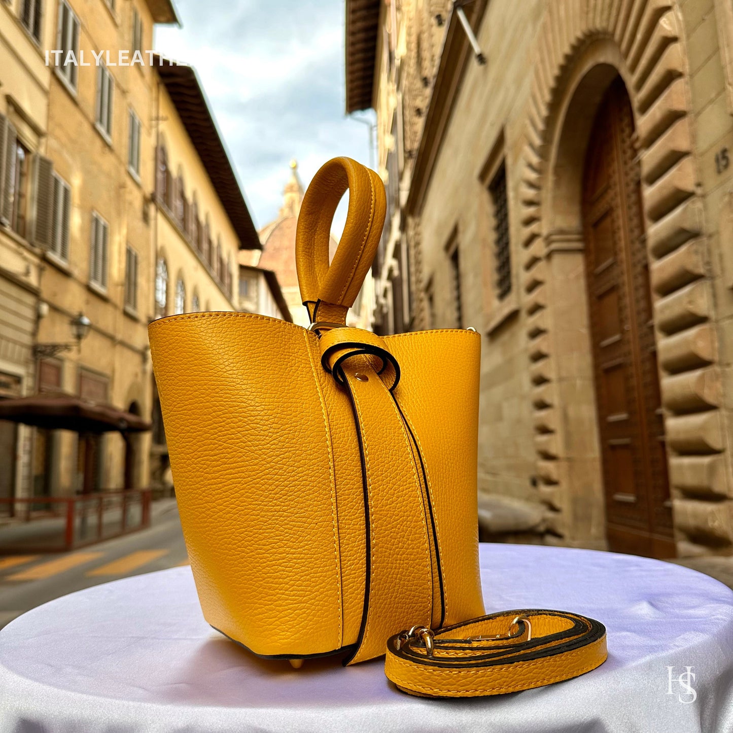 Italian Handmade Leather Bags For Women l l Elegant Leather Tote From Florence, Bucket bag, Made in Italy