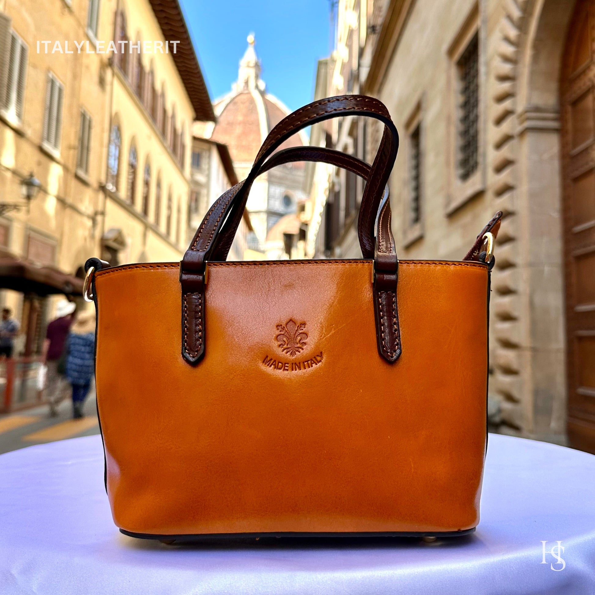 Italian Handmade Leather Bags For Women l l Elegant Leather Tote From Florence, Small boat bag, Made in Italy