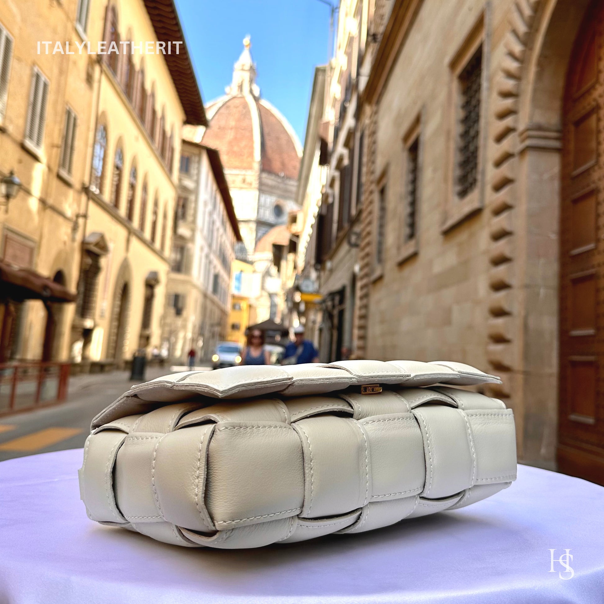 Italian Handmade Leather Bags For Women l l Elegant Leather Tote From Florence, Black bag made in Italy