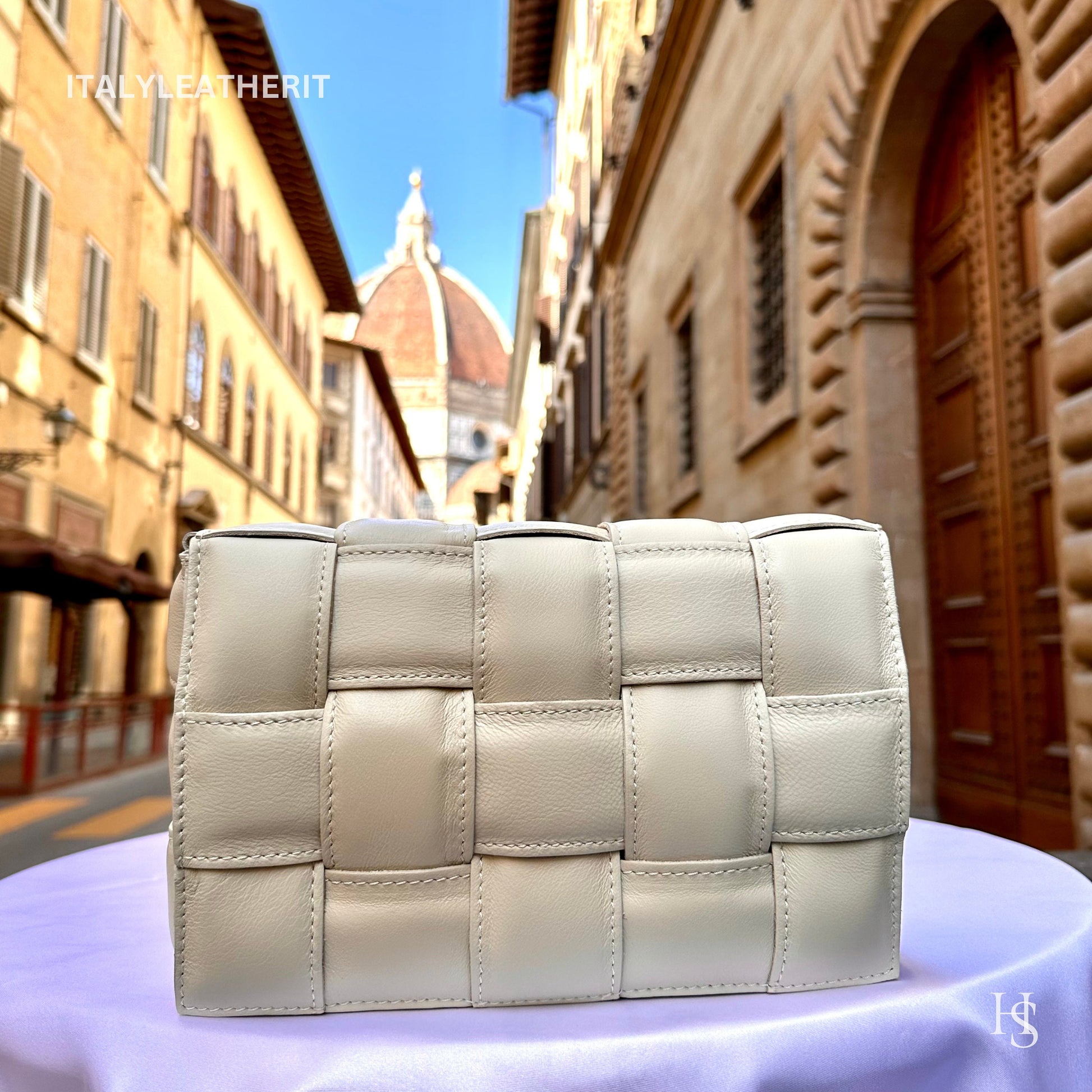 Italian Handmade Leather Bags For Women l l Elegant Leather Tote From Florence, Black bag made in Italy