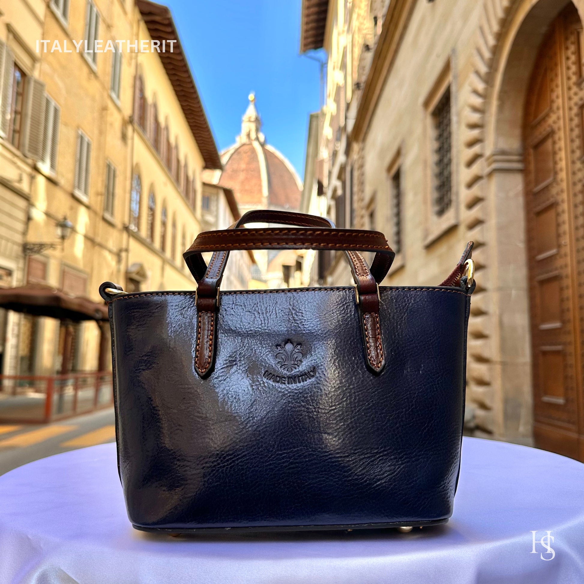 Italian Handmade Leather Bags For Women l l Elegant Leather Tote From Florence, Small boat bag, Made in Italy- Navy blue bag