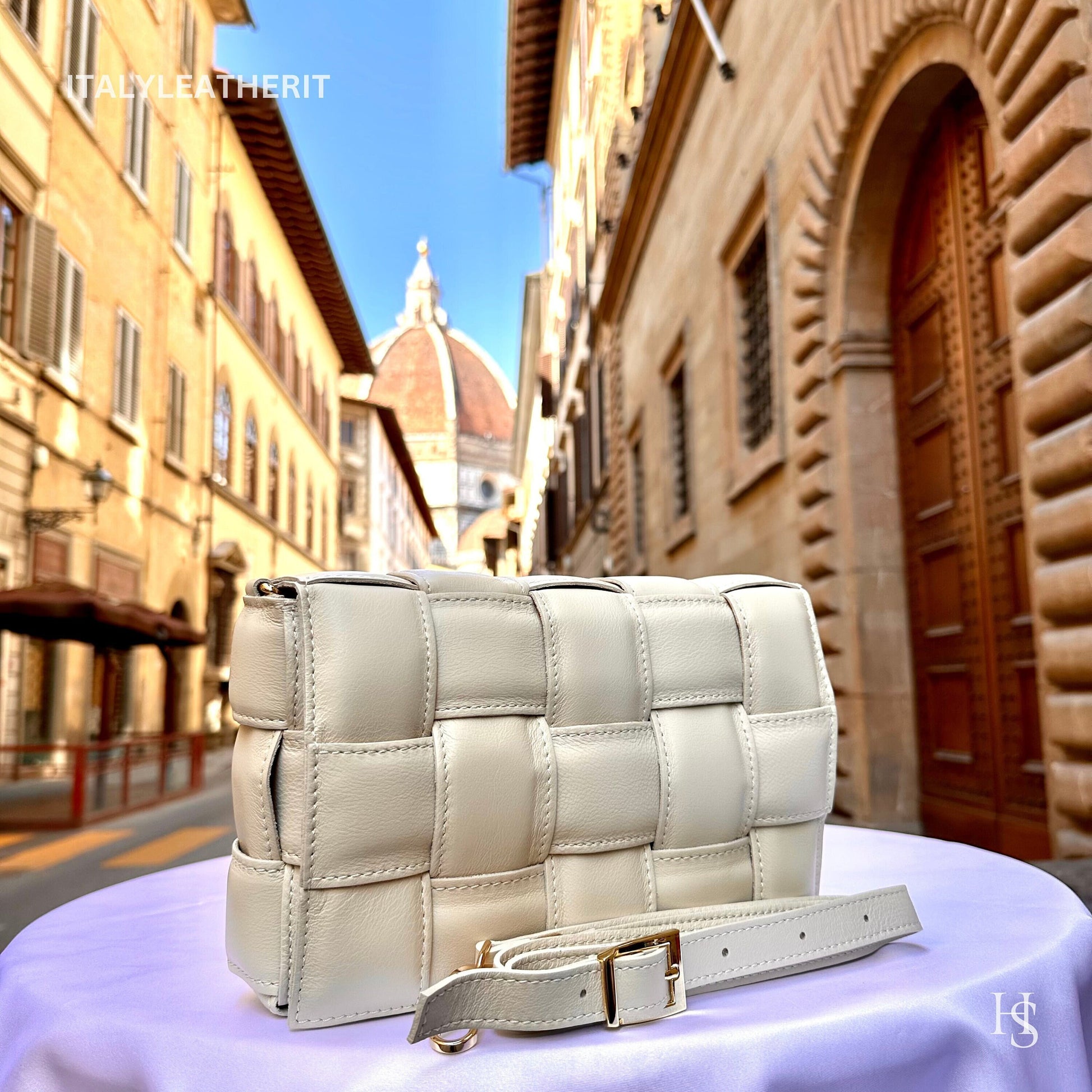 Italian Handmade Leather Bags For Women l l Elegant Leather Tote From Florence, Black bag made in Italy