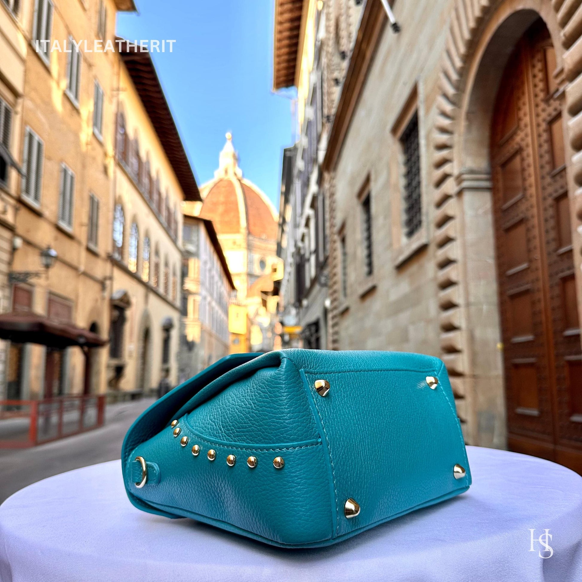 Italian Handmade Leather Bags For Women l l Elegant Leather Tote From Florence with bee-shaped lobster clasp closure