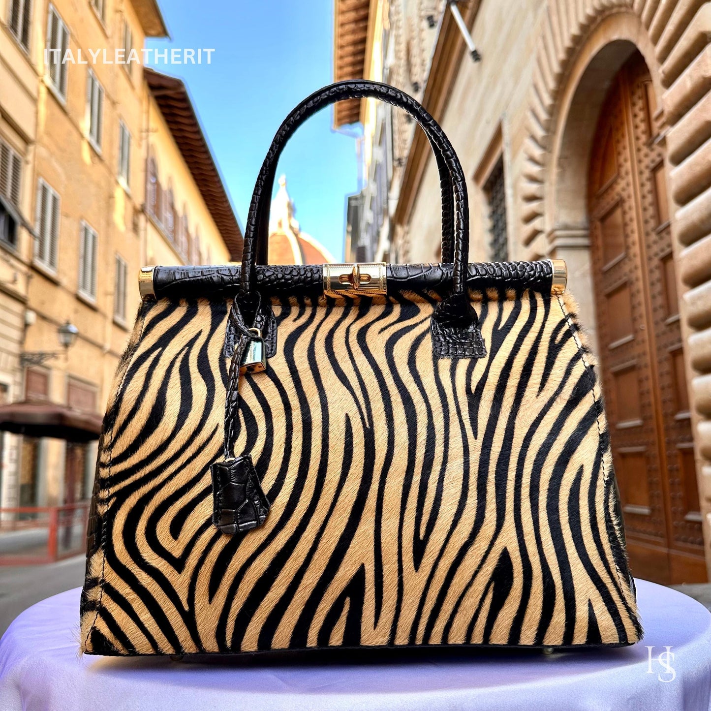 Italian Handmade Leather Bags For Woman l l Elegant Leather Tote From Florence, Black bag, Lock bag, Real Horse Hair