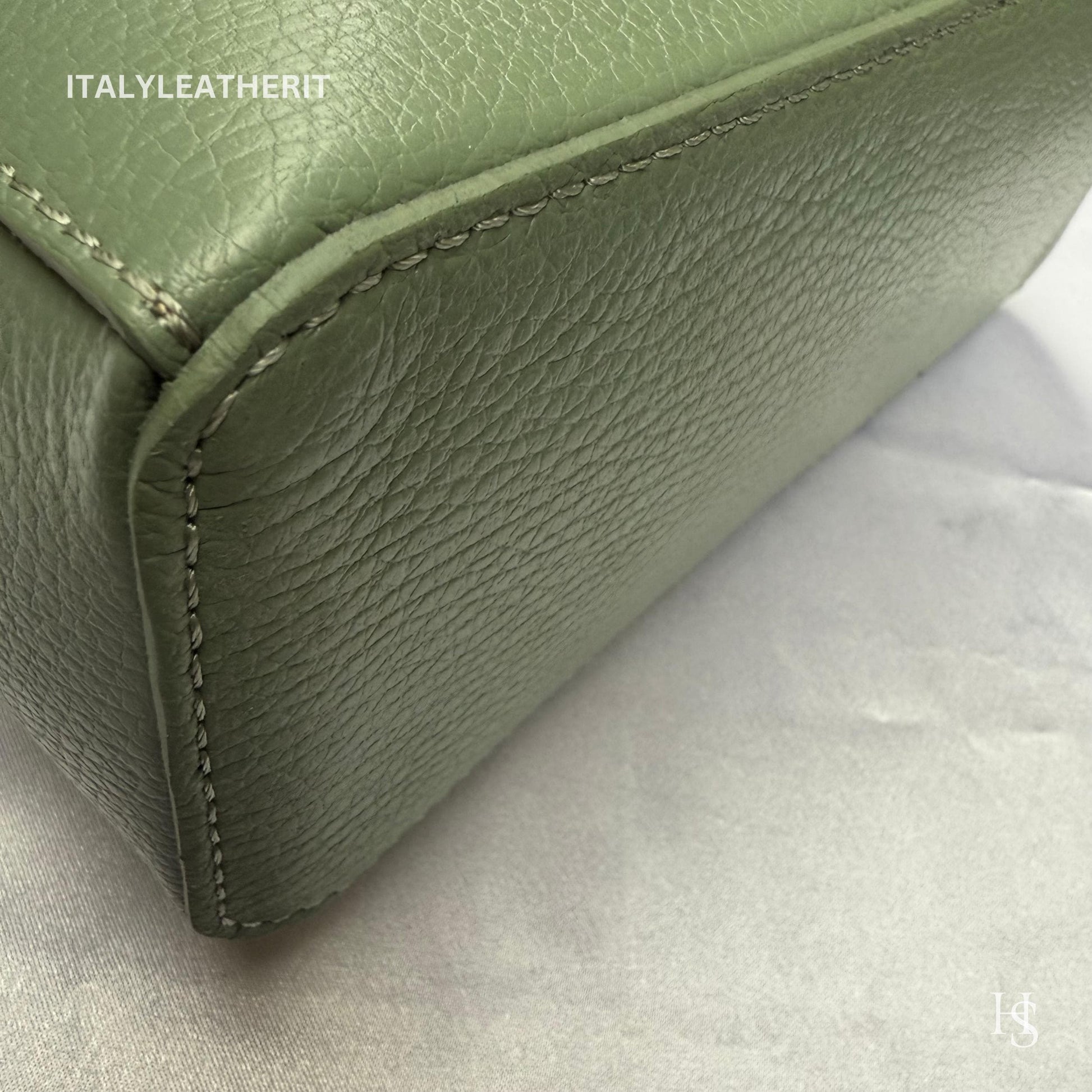 Italian Handmade Leather Bags for Women | Elegant Leather Tote from Florence with Bee-Shaped Accessory Clasp Closure