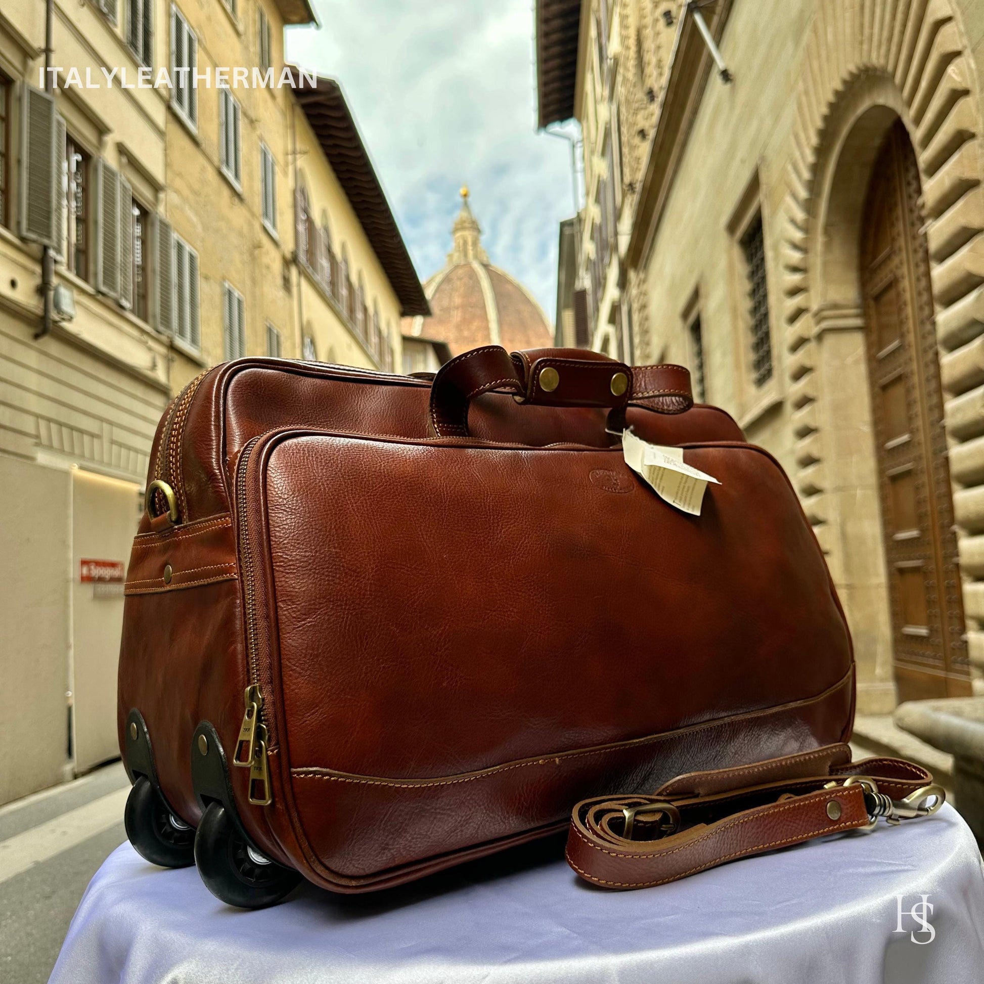 Italian Handmade Leather Travel Bags for Men | Elevate Your Style with Exquisite Craftsmanship made in Italy from Florence