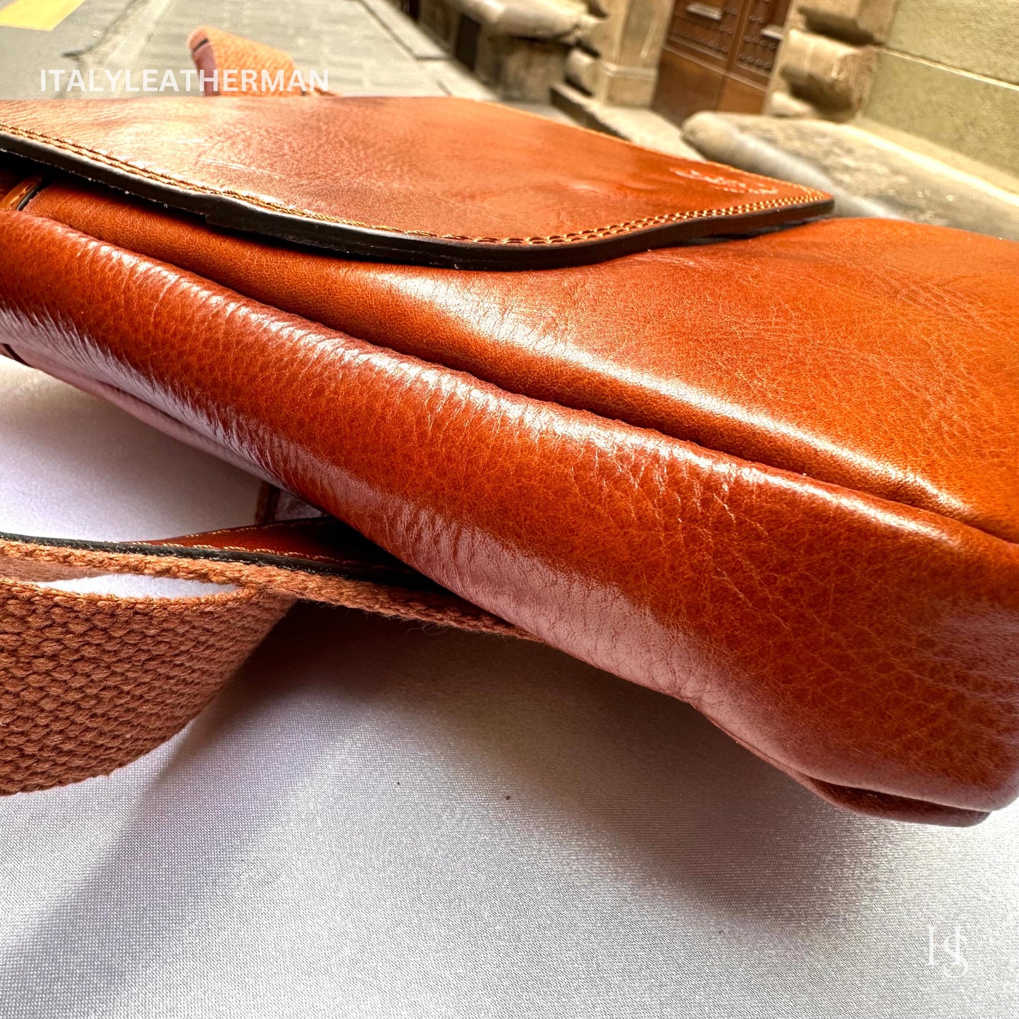 Italian Handmade Leather Crossbody Bags for Men Made In Italy from Florence || Handmade leather bag