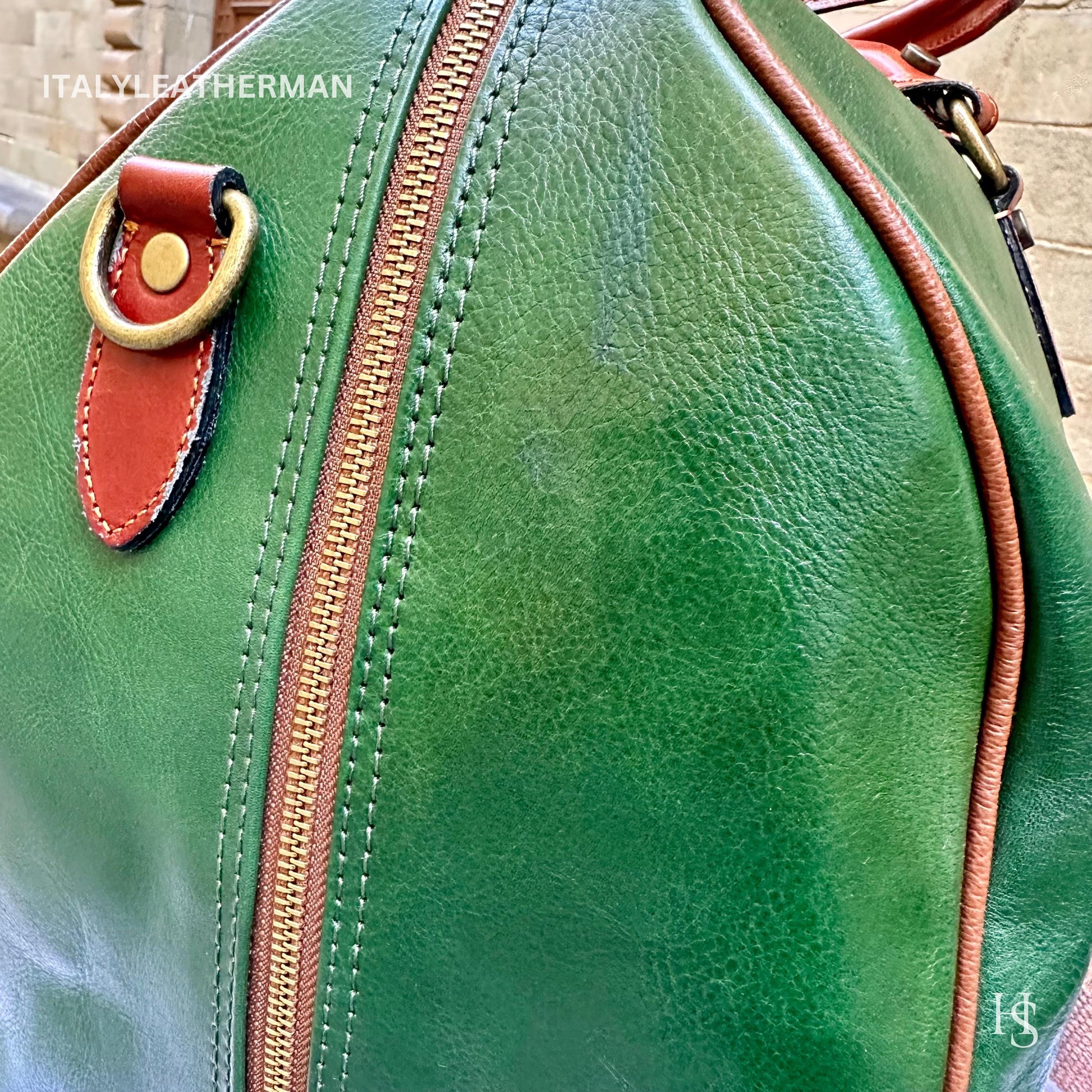 Italian Handmade Leather Travel Bags for Men | Elevate Your Style with Exquisite Craftsmanship made in Italy from Florence