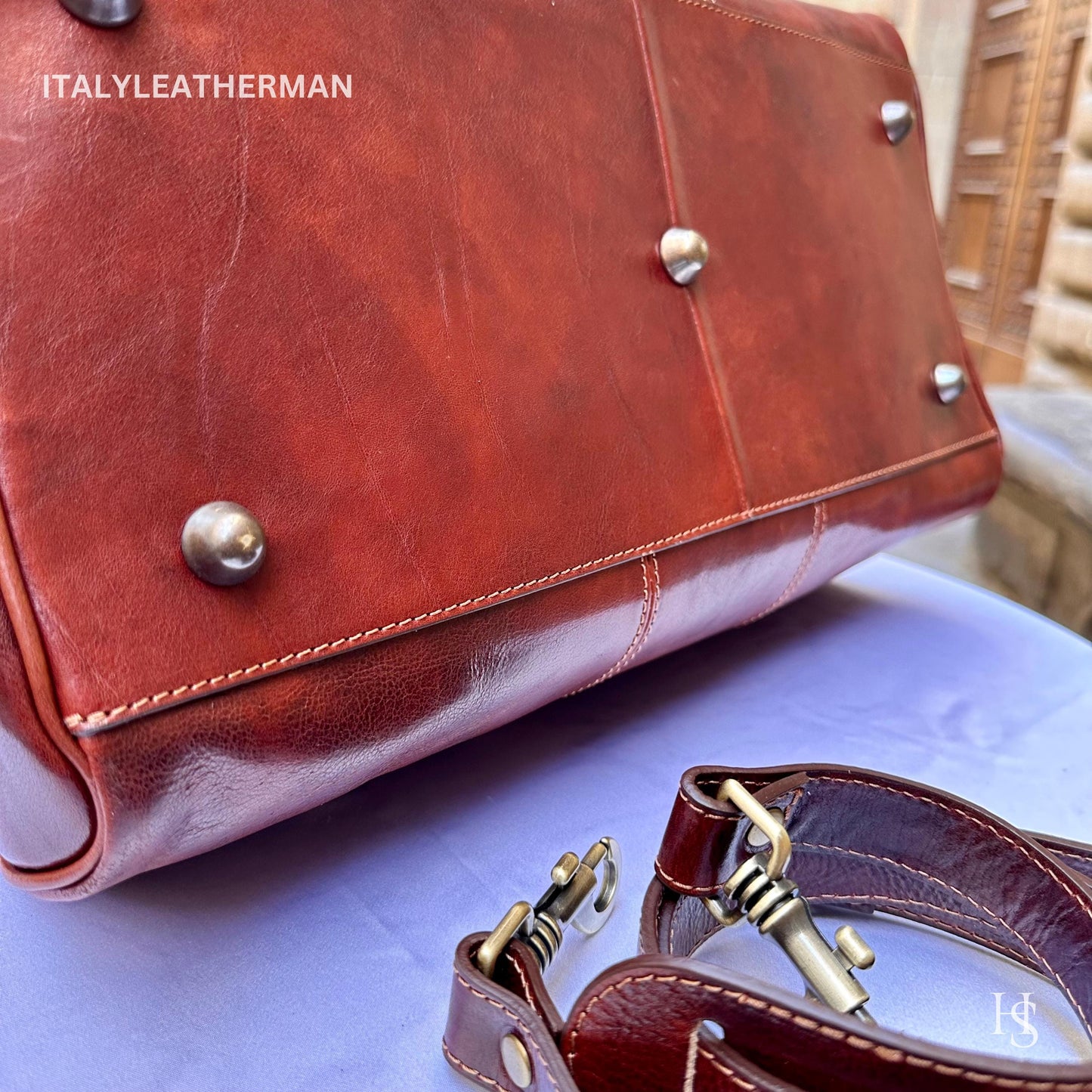 Italian Handmade Leather Travel Bags for Men | Elevate Your Style with Exquisite Craftsmanship made in Italy from Florence