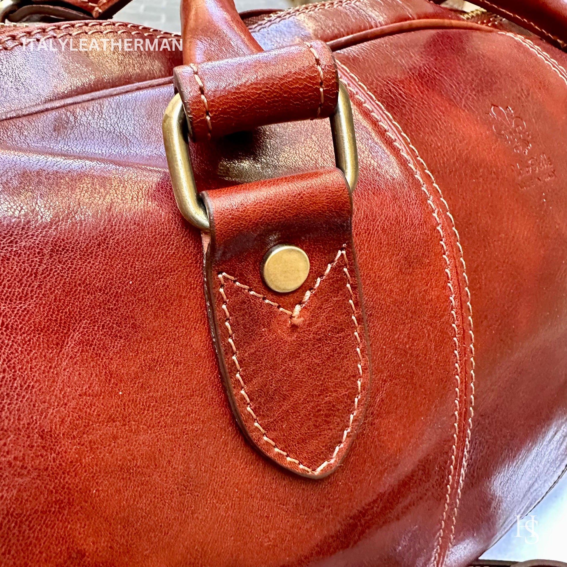 Italian Handmade Leather Travel Bags for Men | Elevate Your Style with Exquisite Craftsmanship made in Italy from Florence