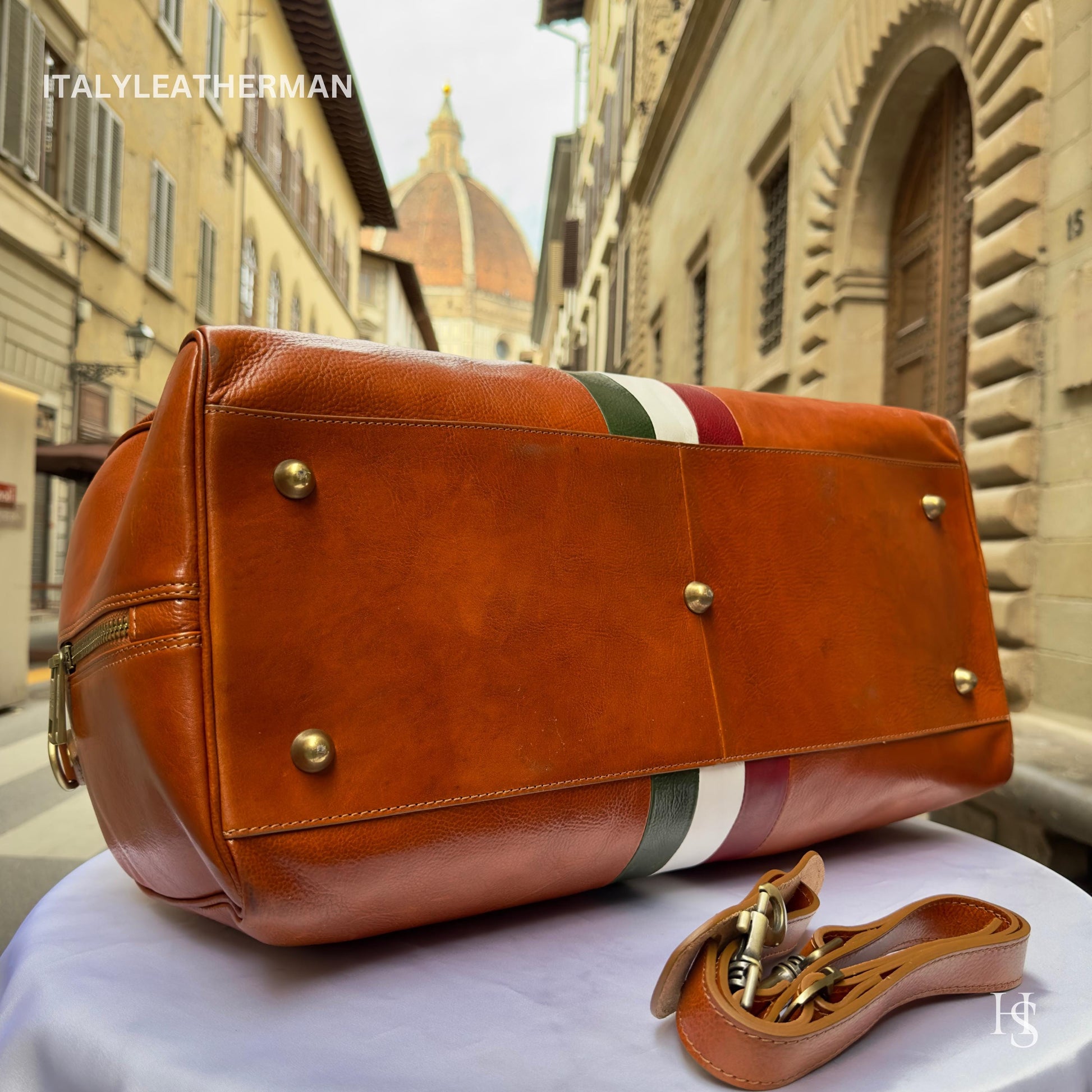Italian Handmade Leather Travel Bags for Men | Elevate Your Style with Exquisite Craftsmanship made in Italy from Florence