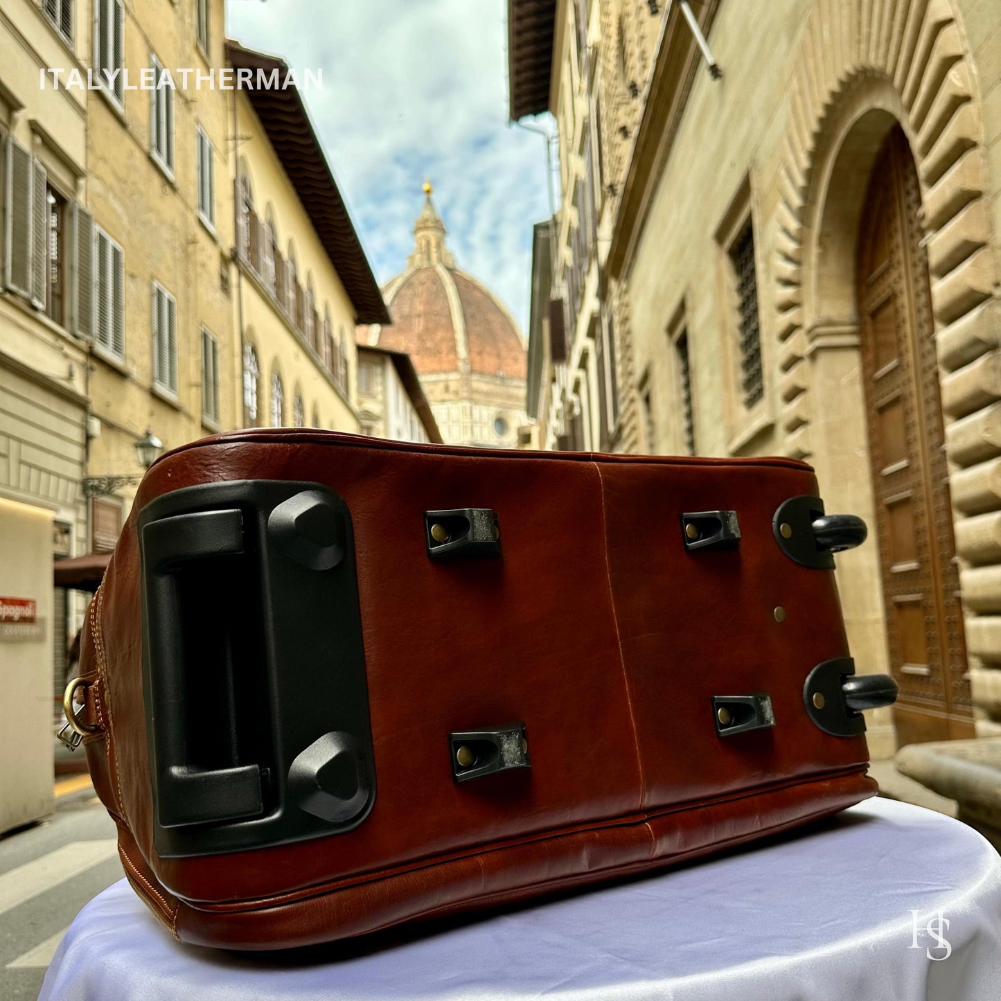 Italian Handmade Leather Travel Bags for Men | Elevate Your Style with Exquisite Craftsmanship made in Italy from Florence